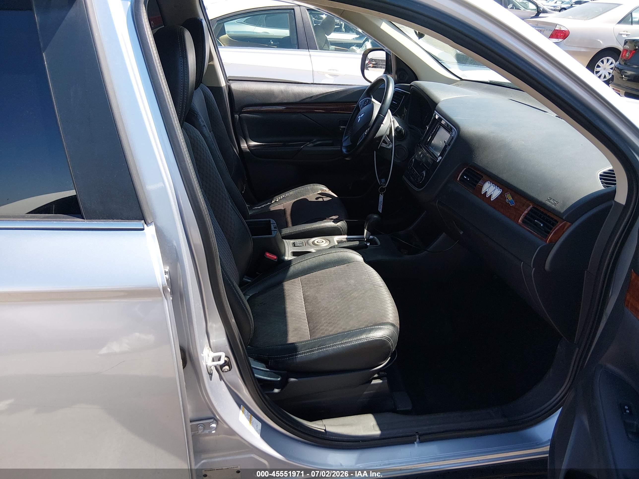 2015 Mitsubishi Outlander Gt Серебряный vin: JA4JZ4AX5FZ008798