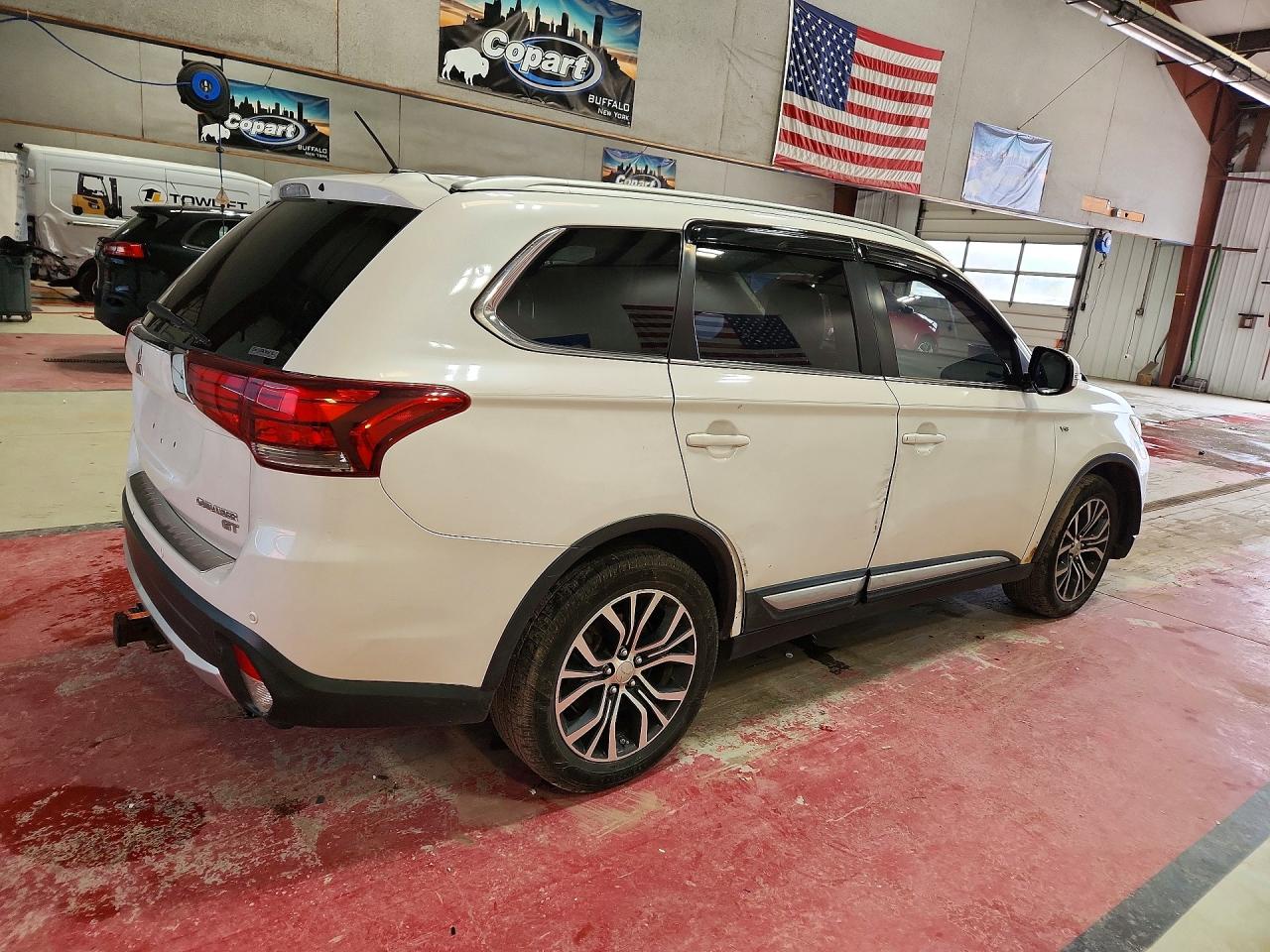 2016 Mitsubishi Outlander Gt White vin: JA4JZ4AX6GZ008049