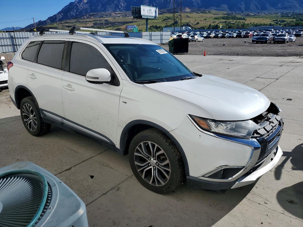 2016 Mitsubishi Outlander Gt White vin: JA4JZ4AX8GZ019814