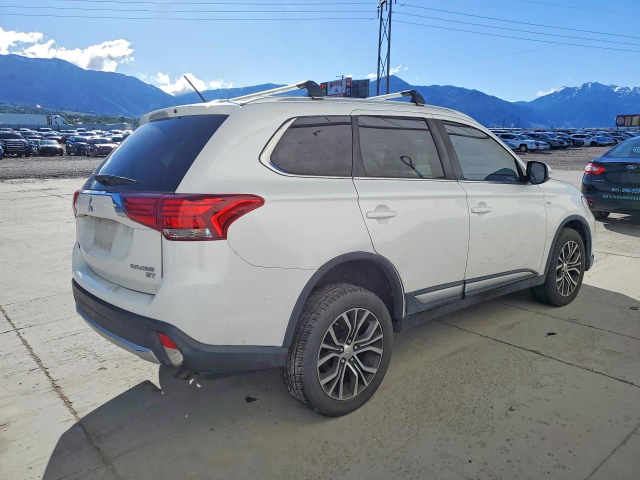 2016 Mitsubishi Outlander Gt White vin: JA4JZ4AX8GZ019814