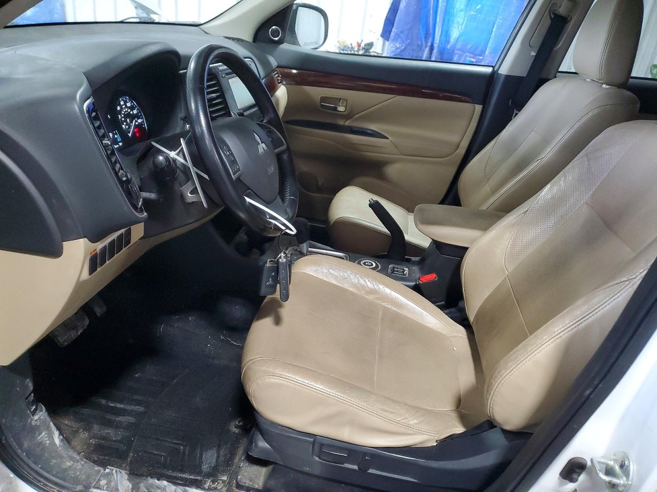 2014 Mitsubishi Outlander Gt White vin: JA4JZ4AX9EZ010570