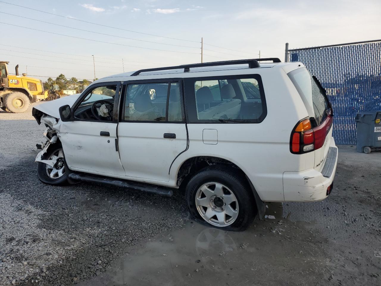 2002 Mitsubishi Montero Sport White vin: JA4LS21G02J018648