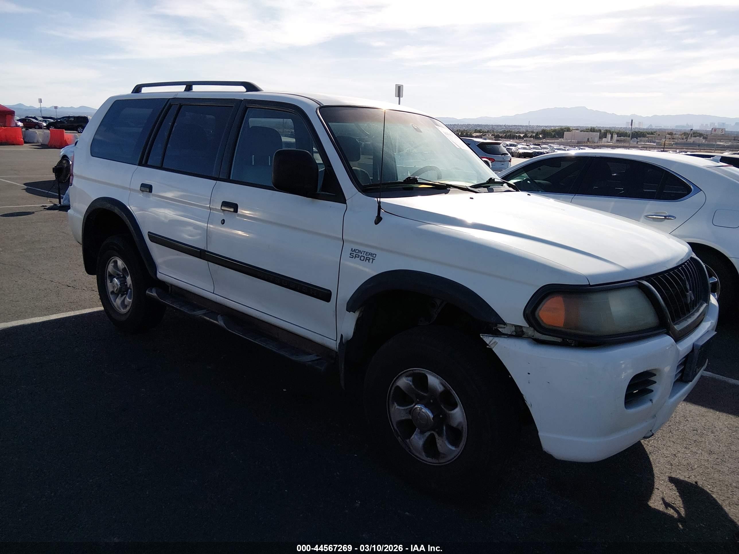 2002 Mitsubishi Montero Sport Es/ls White vin: JA4LS21H02J068507