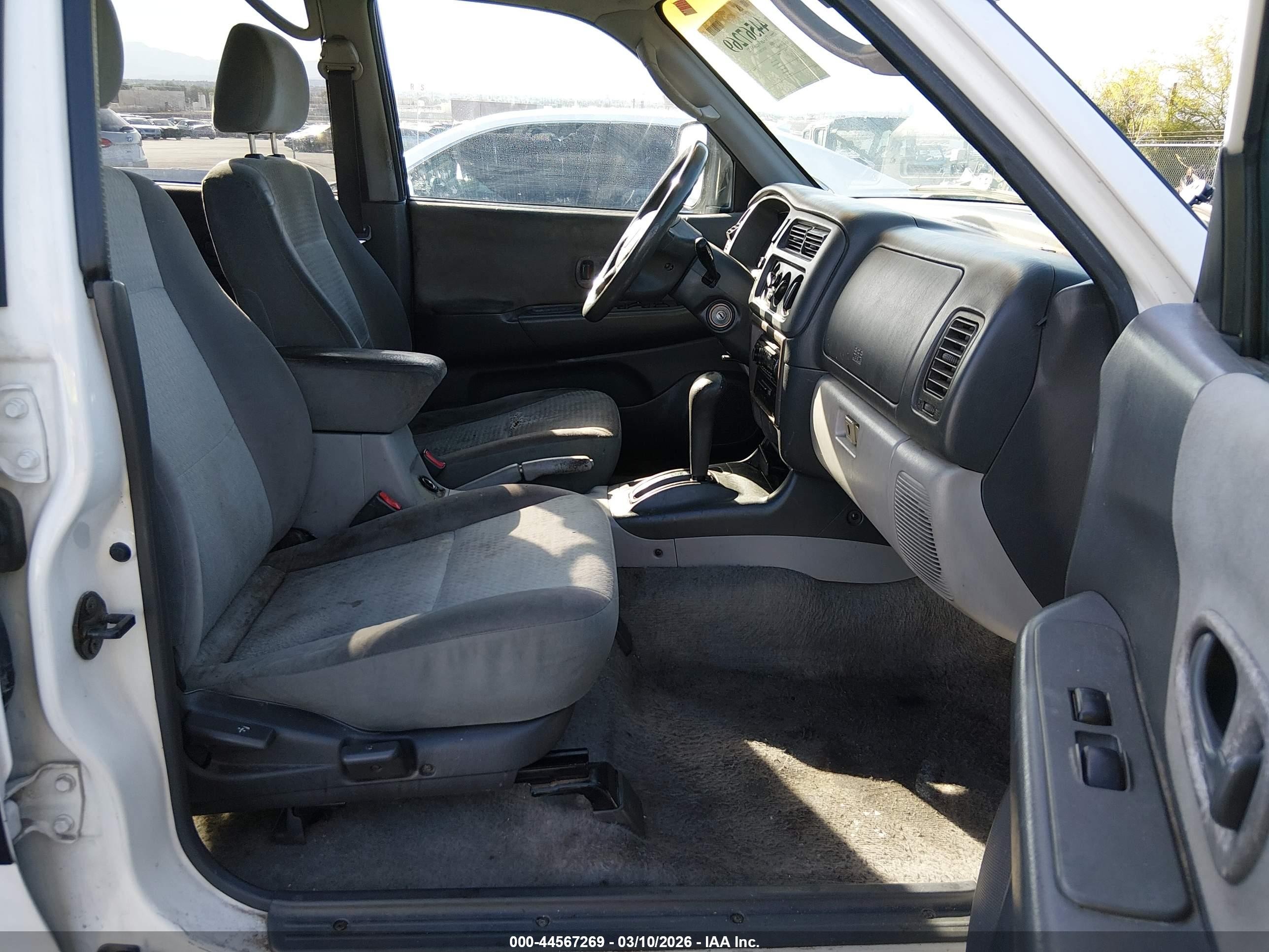 2002 Mitsubishi Montero Sport Es/ls White vin: JA4LS21H02J068507