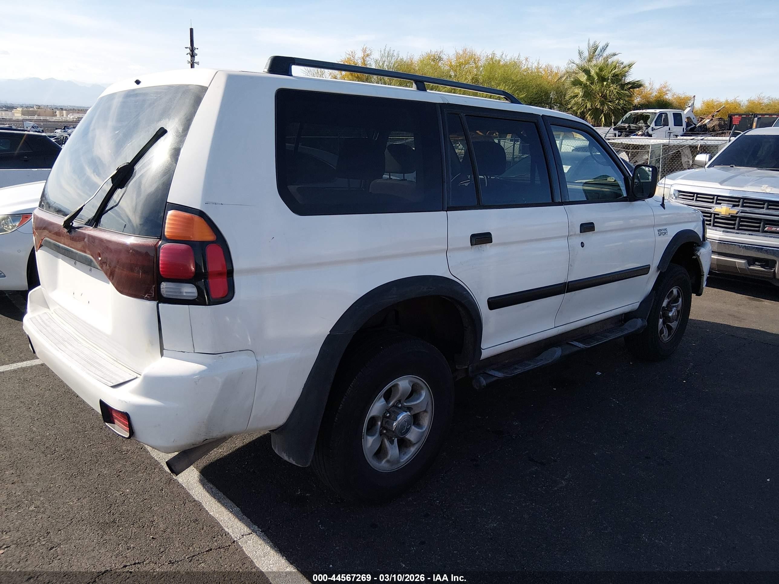2002 Mitsubishi Montero Sport Es/ls White vin: JA4LS21H02J068507