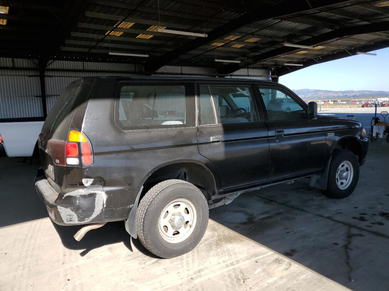 2000 Mitsubishi Montero Sport Es Black vin: JA4LS21H0YP017983