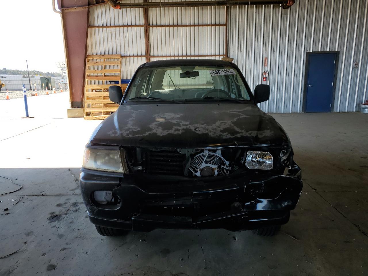 2000 Mitsubishi Montero Sport Es Black vin: JA4LS21H0YP017983