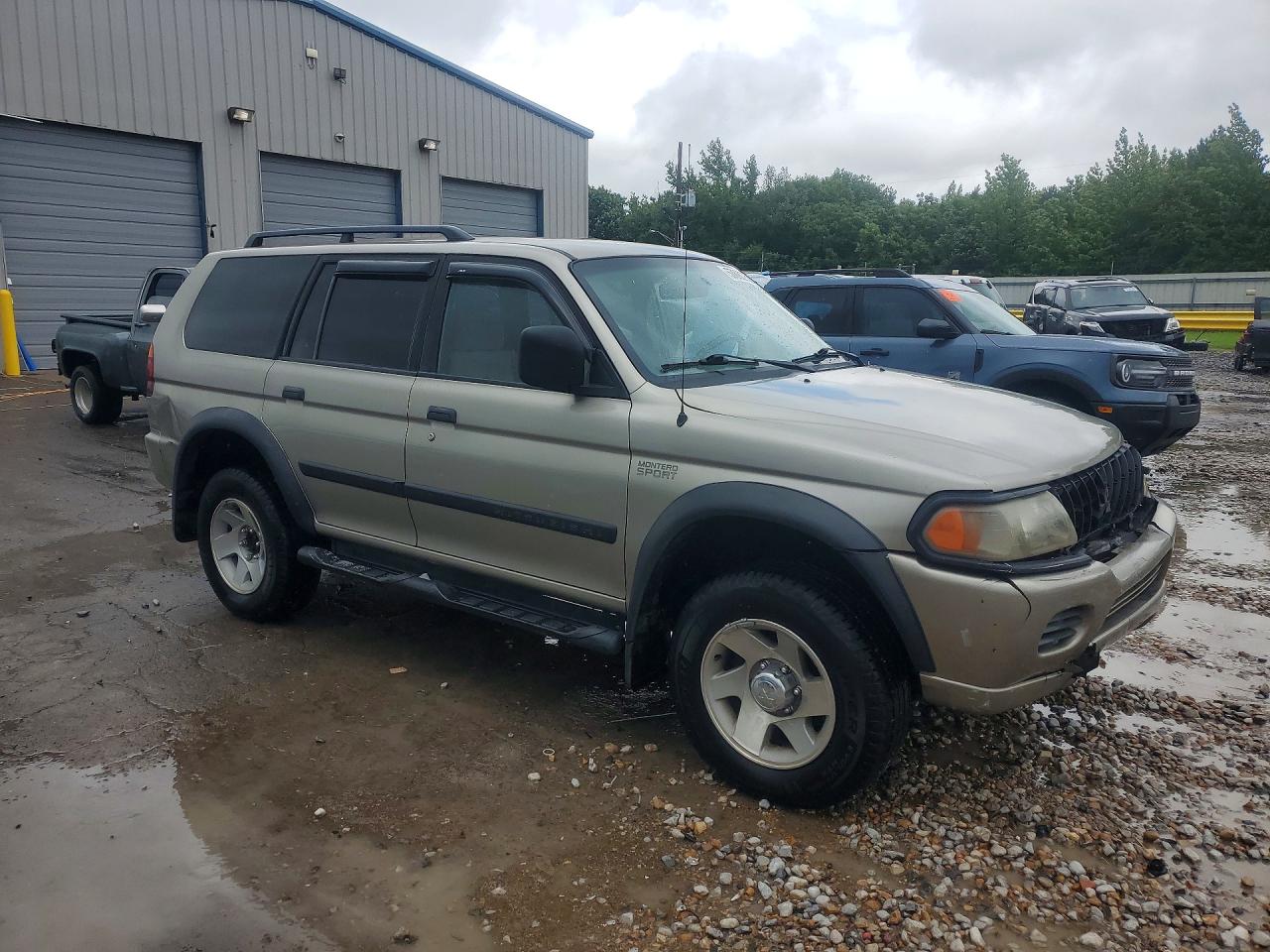 2002 Mitsubishi Montero Sport Es Tan vin: JA4LS21H72J031132