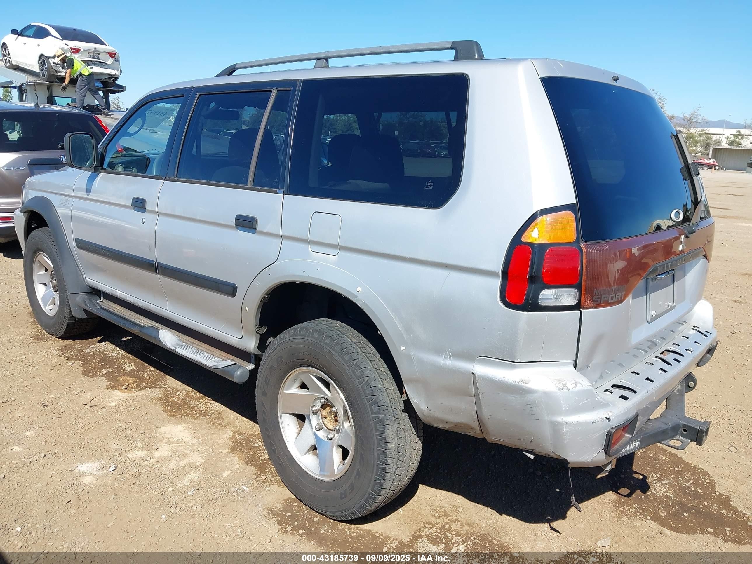 2002 Mitsubishi Montero Sport Es/ls Silver vin: JA4LS21H82J008328