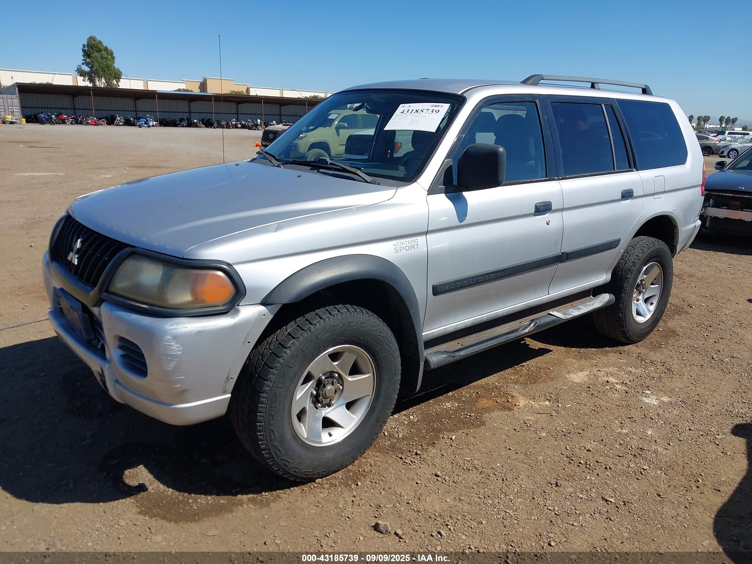 2002 Mitsubishi Montero Sport Es/ls Silver vin: JA4LS21H82J008328