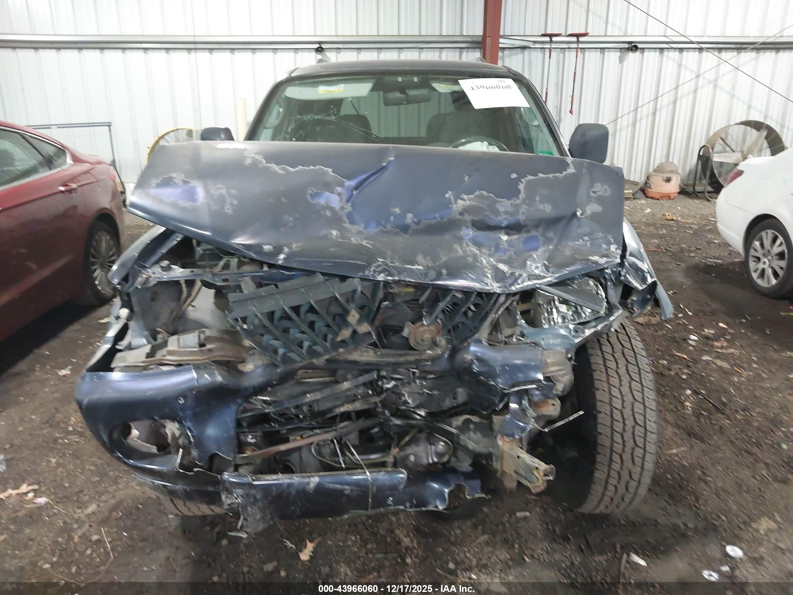 2002 Mitsubishi Montero Sport Es/ls Blue vin: JA4LS21H82J044777