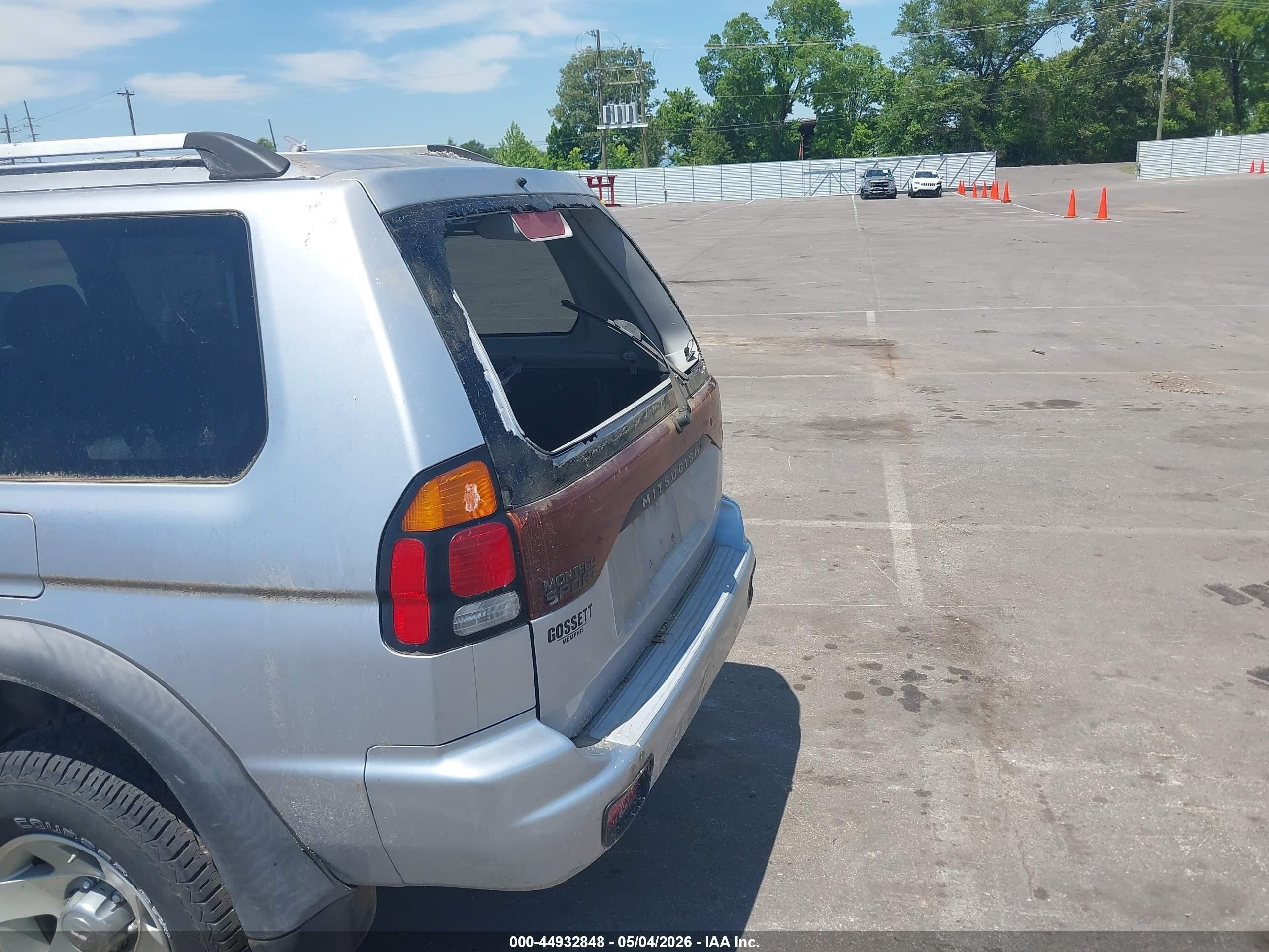 2004 Mitsubishi Montero Sport Ls Gray vin: JA4LS21R04J004267