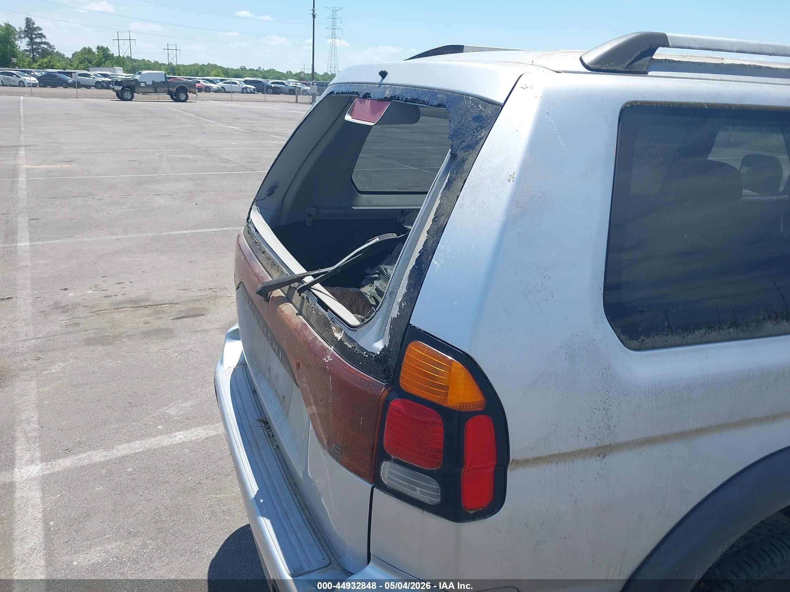 2004 Mitsubishi Montero Sport Ls Gray vin: JA4LS21R04J004267