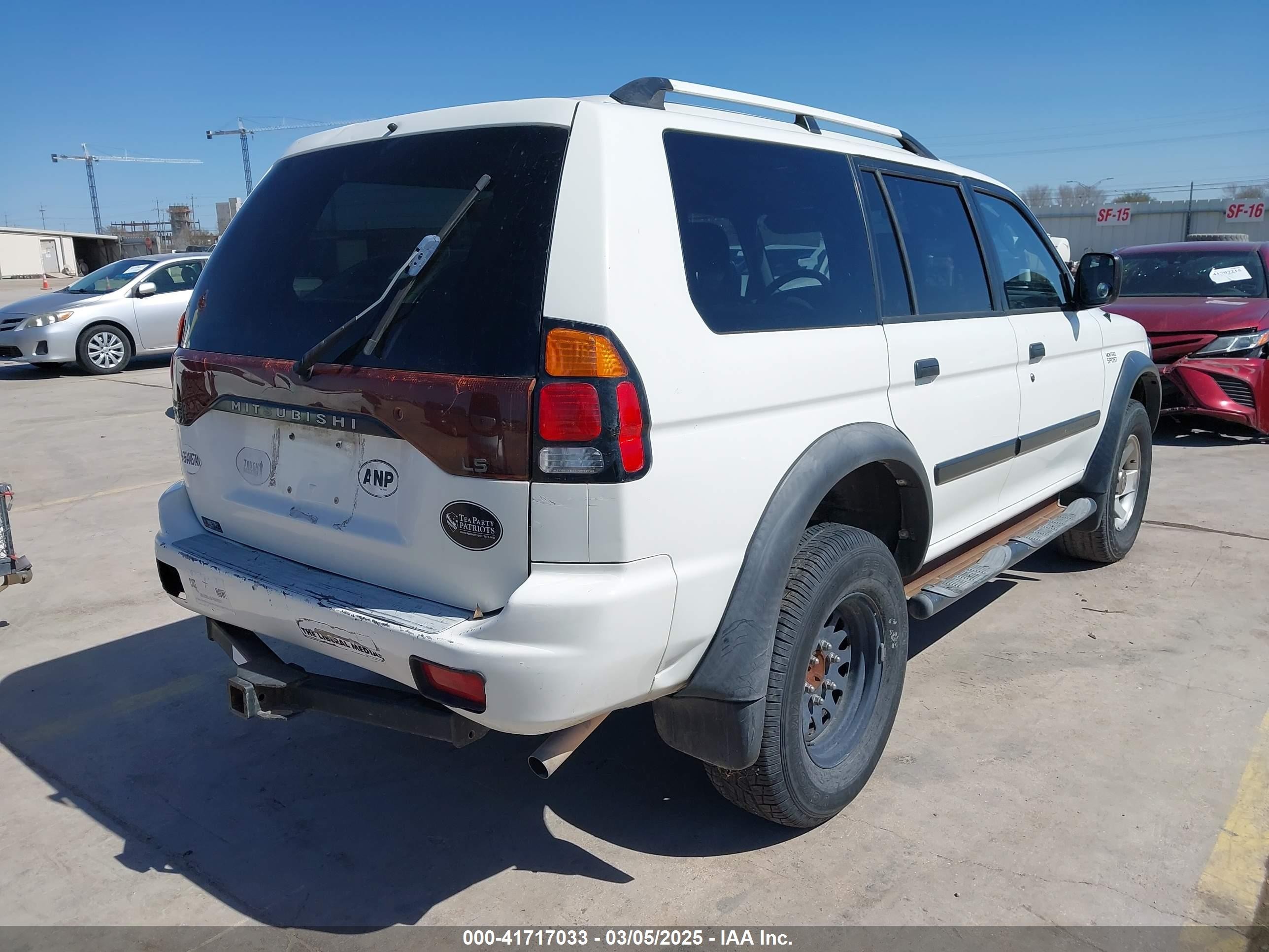 2004 Mitsubishi Montero Sport Ls White vin: JA4LS21R14J004889