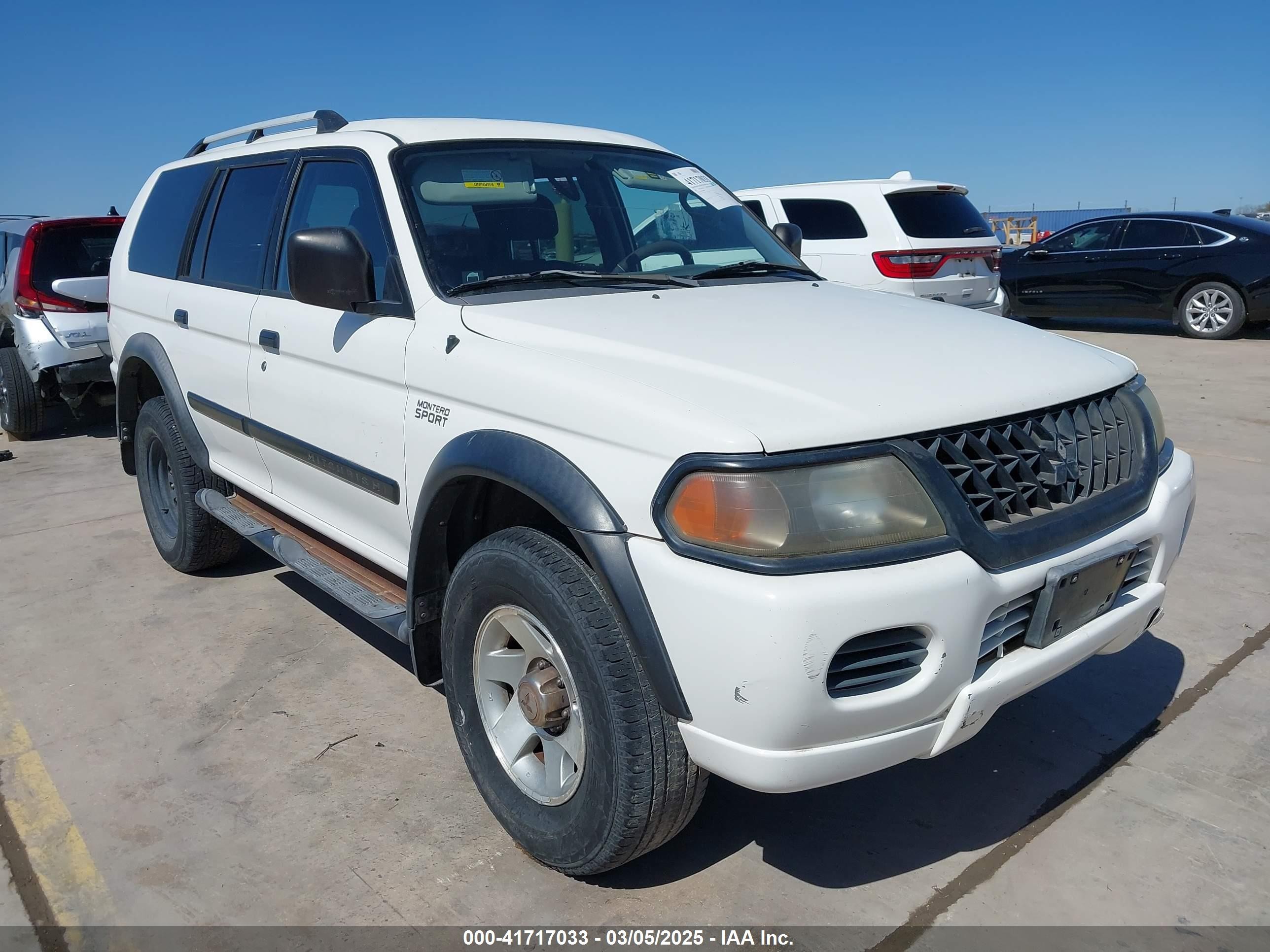 2004 Mitsubishi Montero Sport Ls White vin: JA4LS21R14J004889