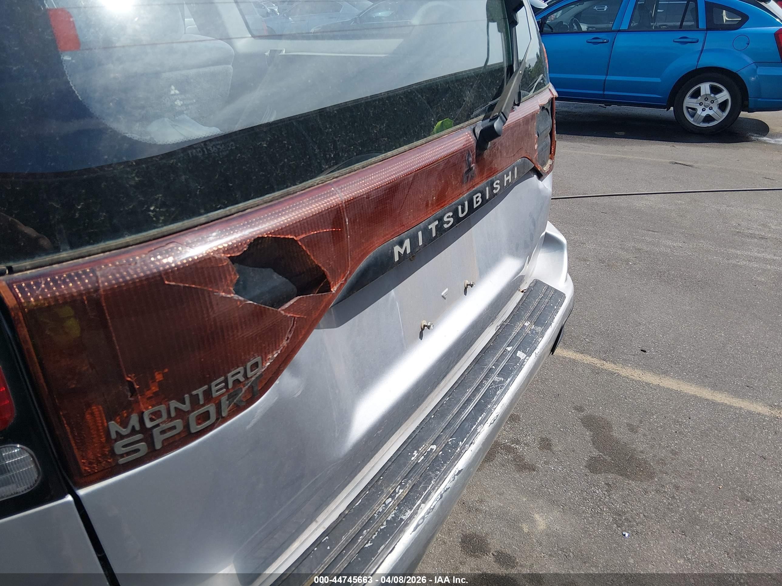 2004 Mitsubishi Montero Sport Ls Silver vin: JA4LS21R24J002570