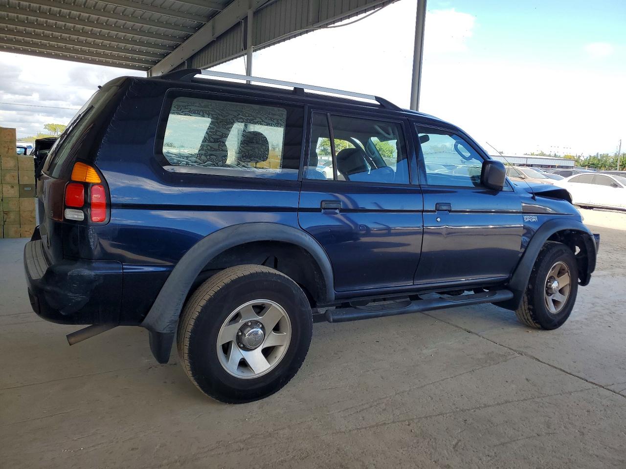 2004 Mitsubishi Montero Sport Es Blue vin: JA4LS21R34J005073