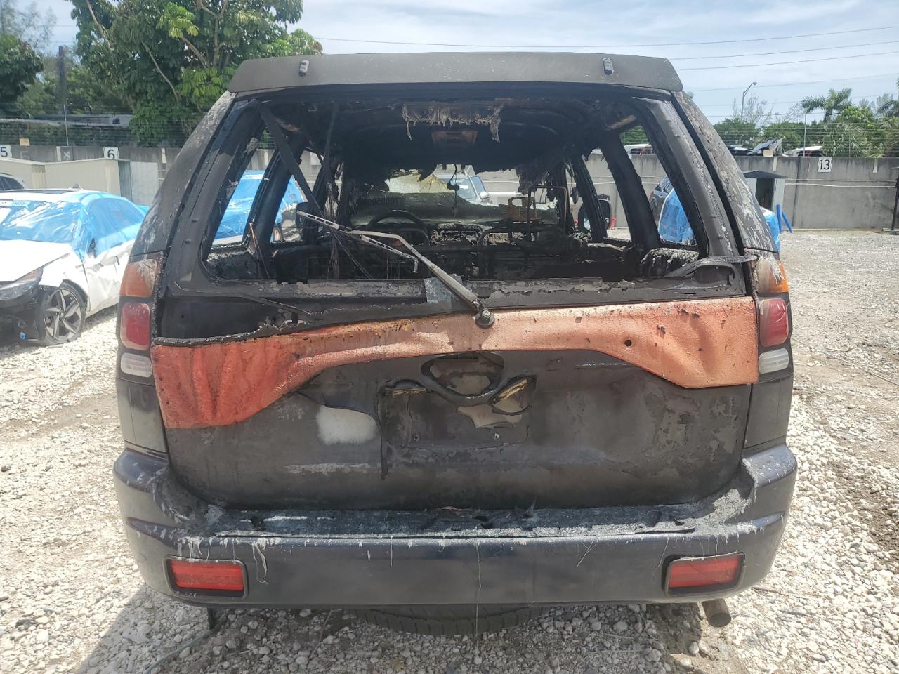 2004 Mitsubishi Montero Sport Es Blue vin: JA4LS21R64J004922