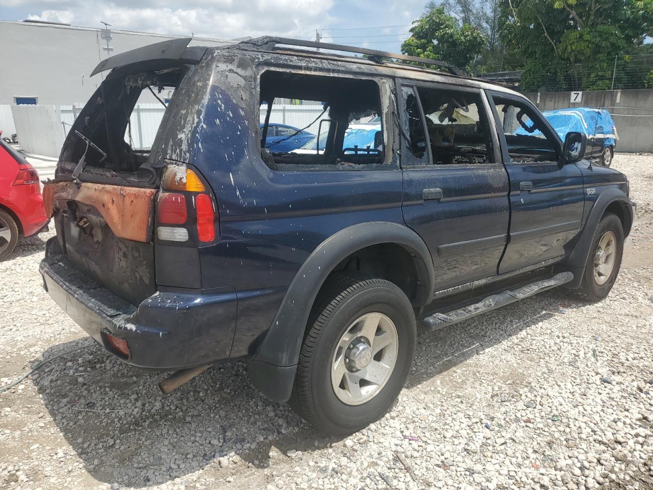 2004 Mitsubishi Montero Sport Es Blue vin: JA4LS21R64J004922