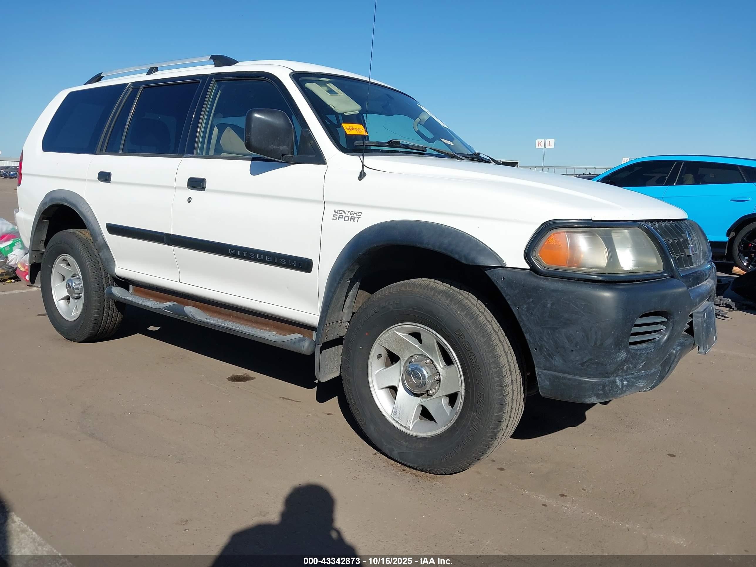2004 Mitsubishi Montero Sport Ls Белый vin: JA4LS21R74J004749