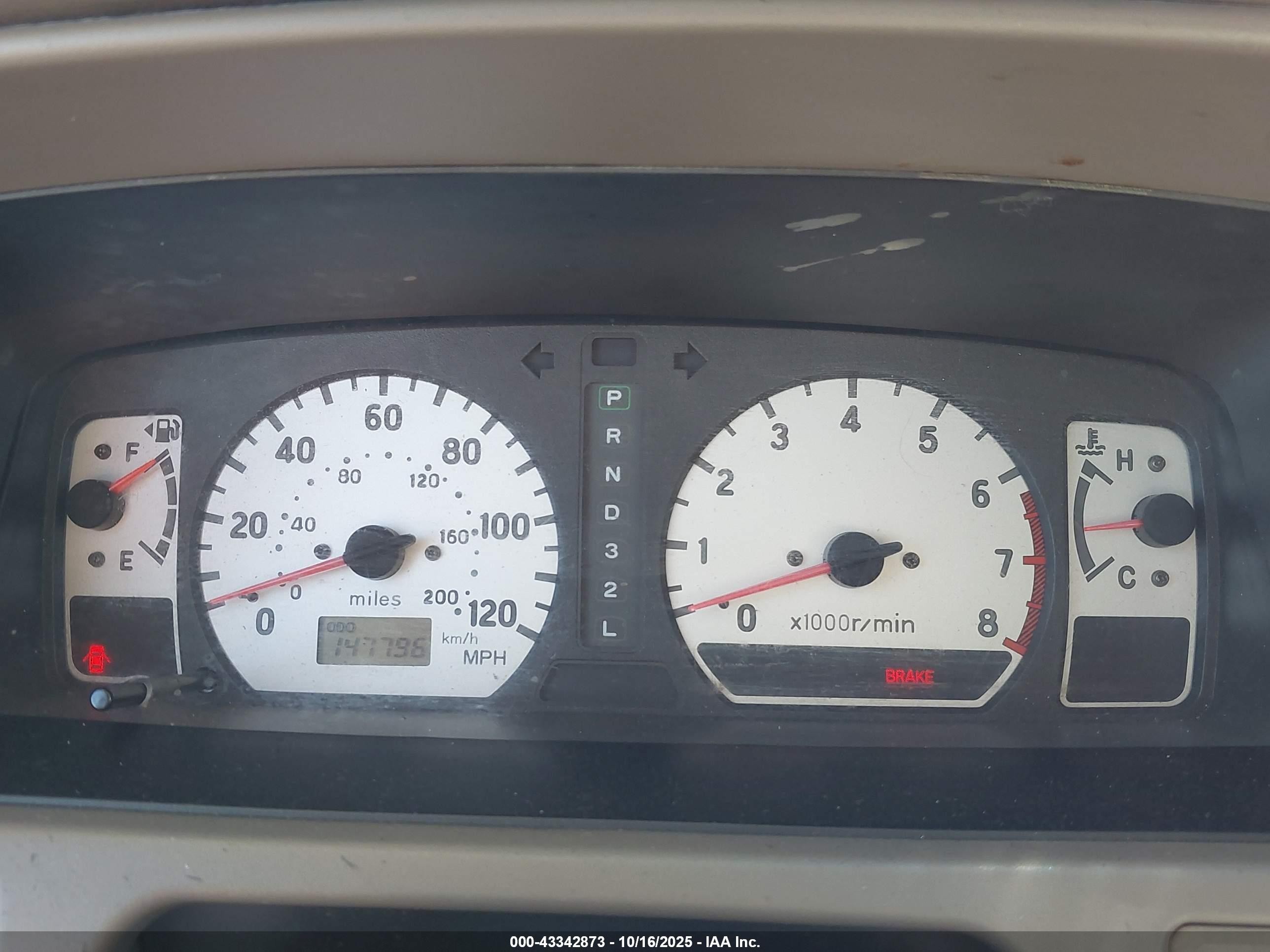 2004 Mitsubishi Montero Sport Ls Белый vin: JA4LS21R74J004749