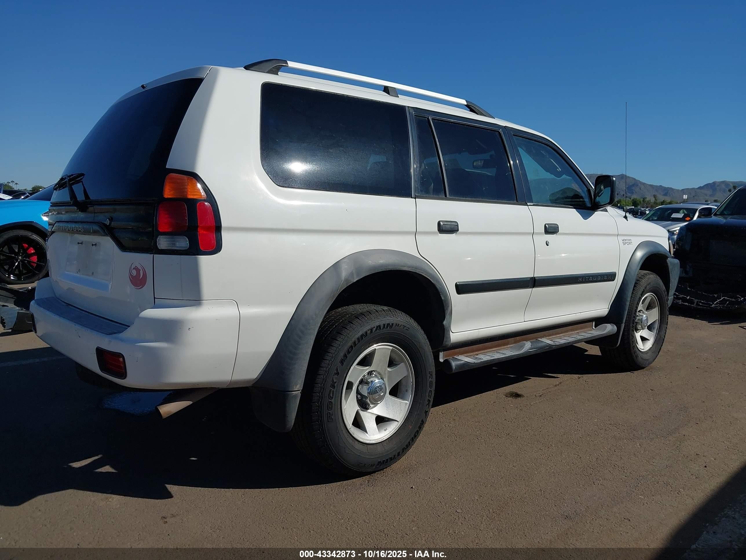2004 Mitsubishi Montero Sport Ls Белый vin: JA4LS21R74J004749