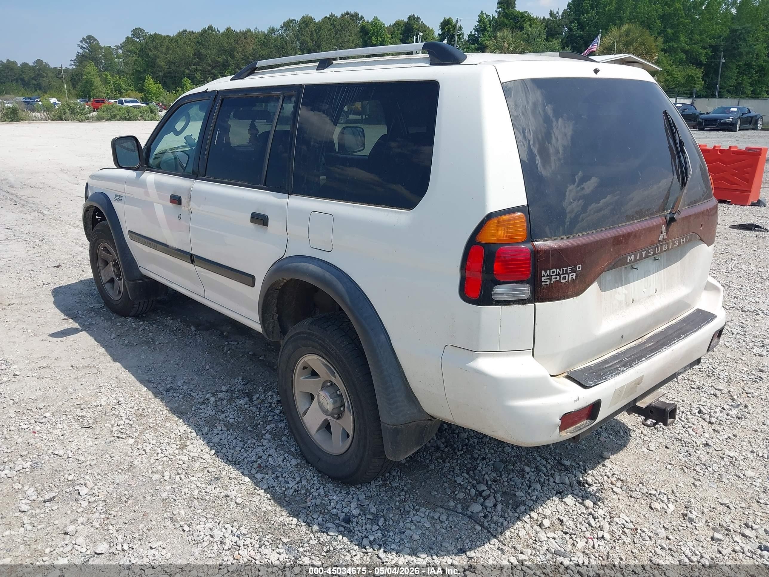 2004 Mitsubishi Montero Sport Ls White vin: JA4LS21R74J004847