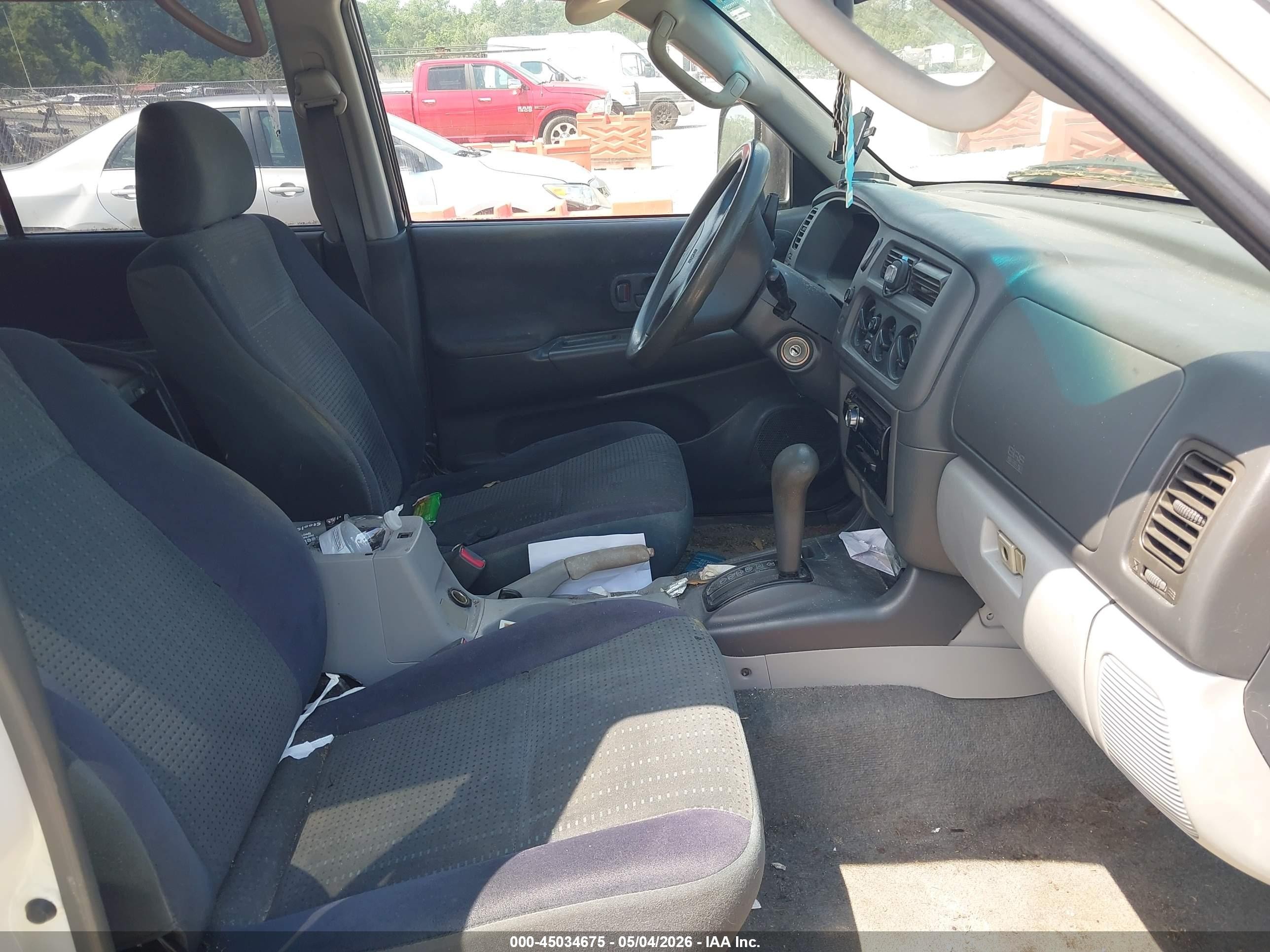 2004 Mitsubishi Montero Sport Ls White vin: JA4LS21R74J004847