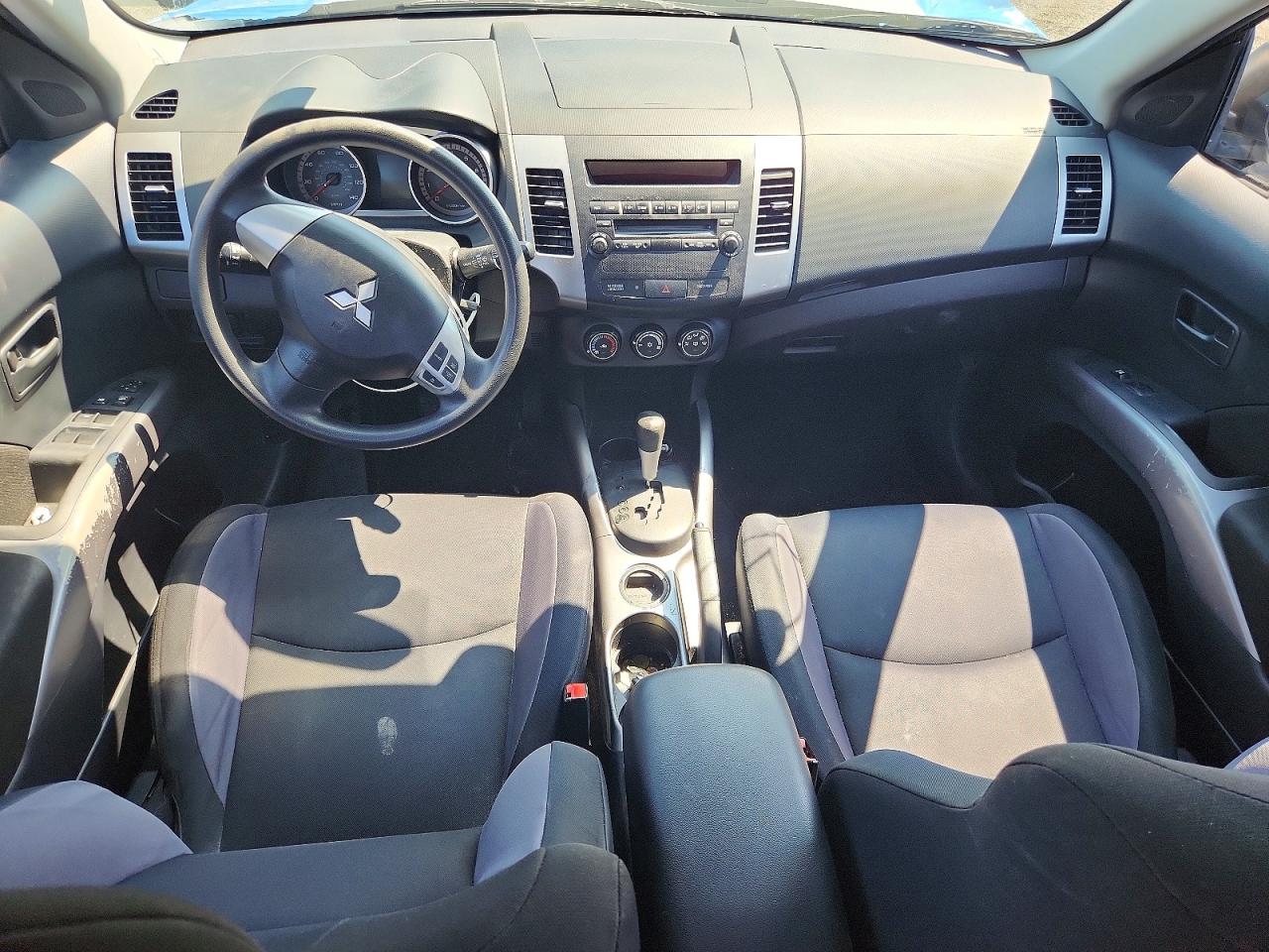 2008 Mitsubishi Outlander Es Silver vin: JA4LS21W18Z016005
