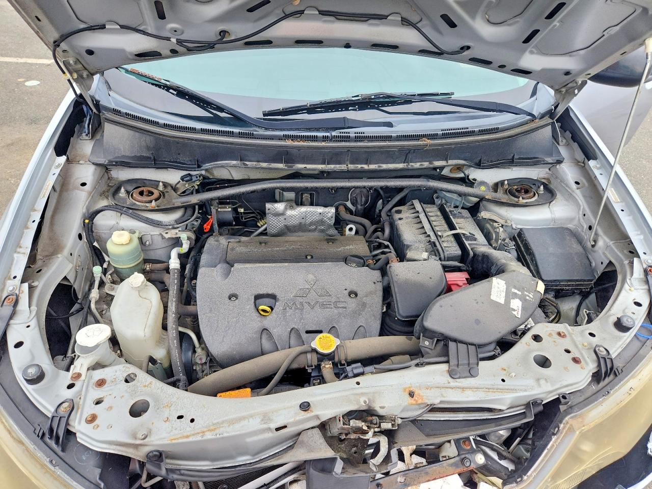 2008 Mitsubishi Outlander Es Silver vin: JA4LS21W18Z016005