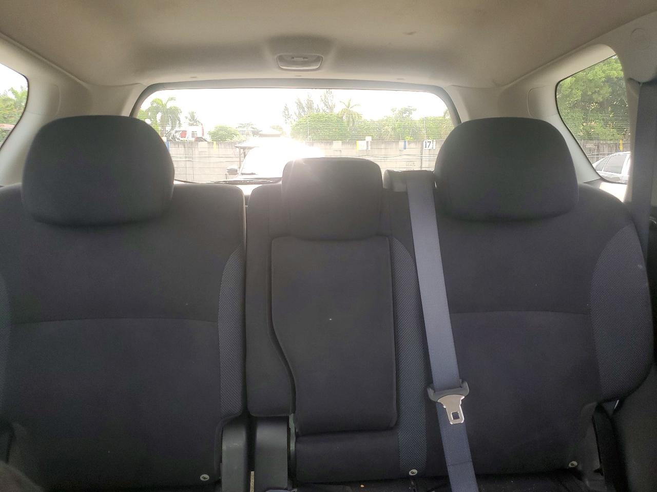 2009 Mitsubishi Outlander Es White vin: JA4LS21W49Z011186