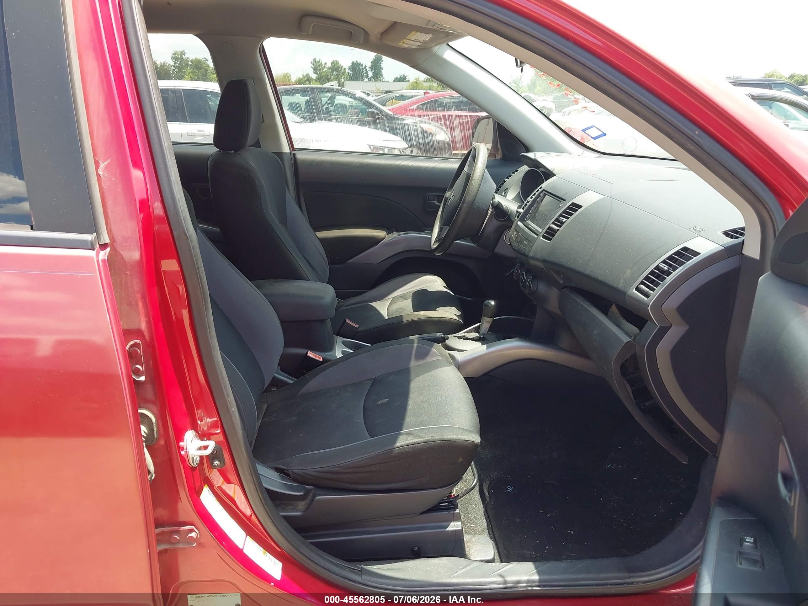 2008 Mitsubishi Outlander Es Burgundy vin: JA4LS21W88Z008483