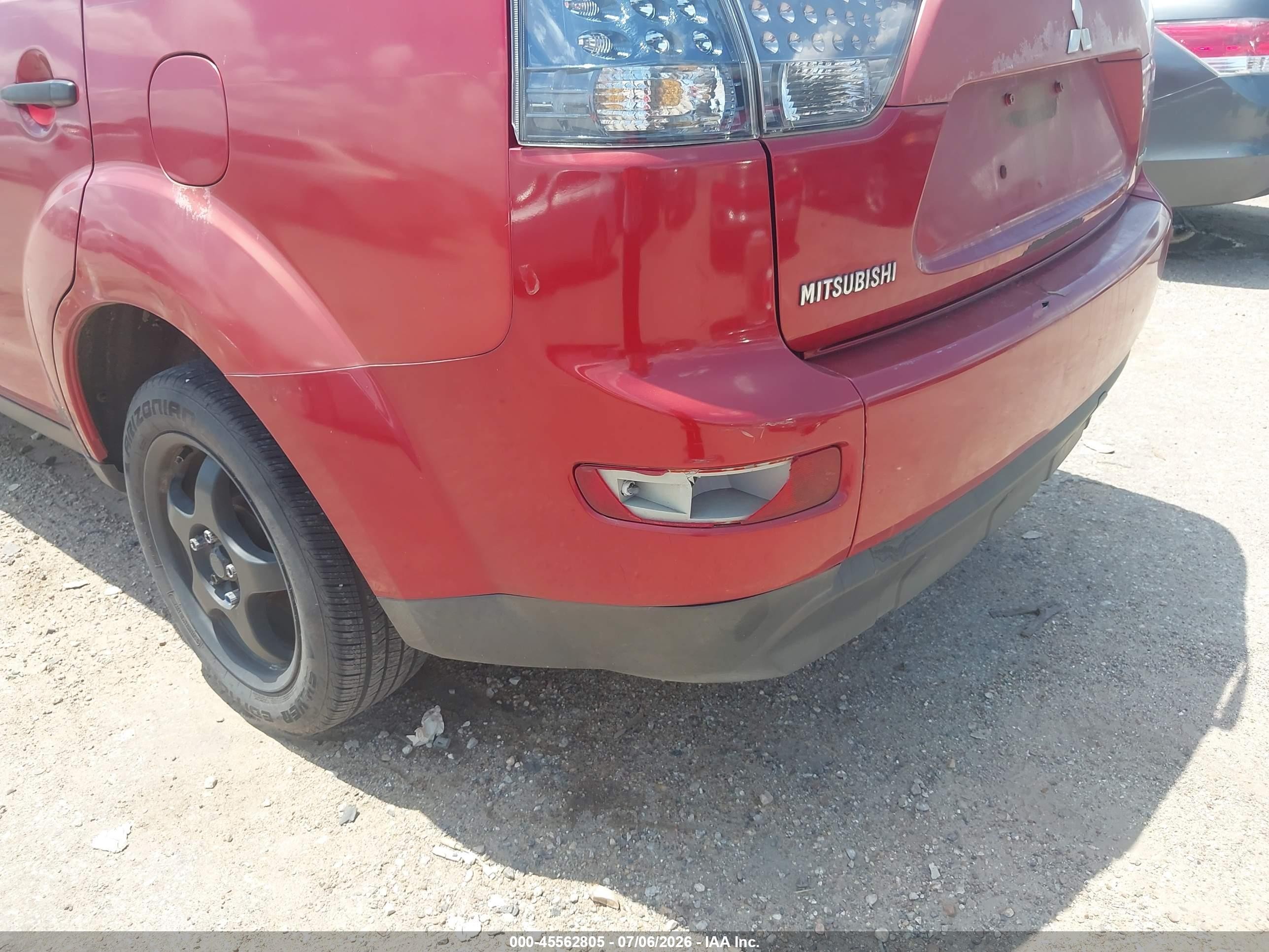 2008 Mitsubishi Outlander Es Burgundy vin: JA4LS21W88Z008483