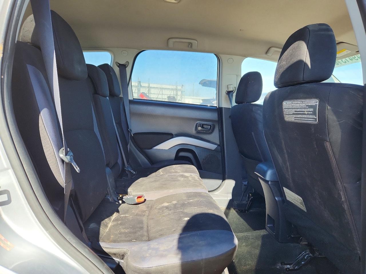 2008 Mitsubishi Outlander Es Silver vin: JA4LS21WX8Z607157