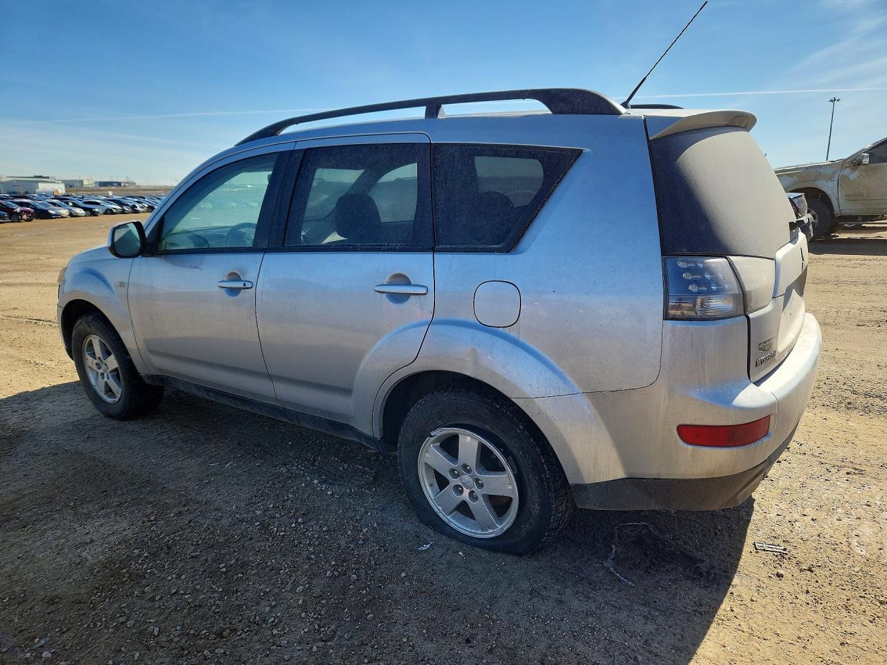 2008 Mitsubishi Outlander Es Silver vin: JA4LS21WX8Z607157