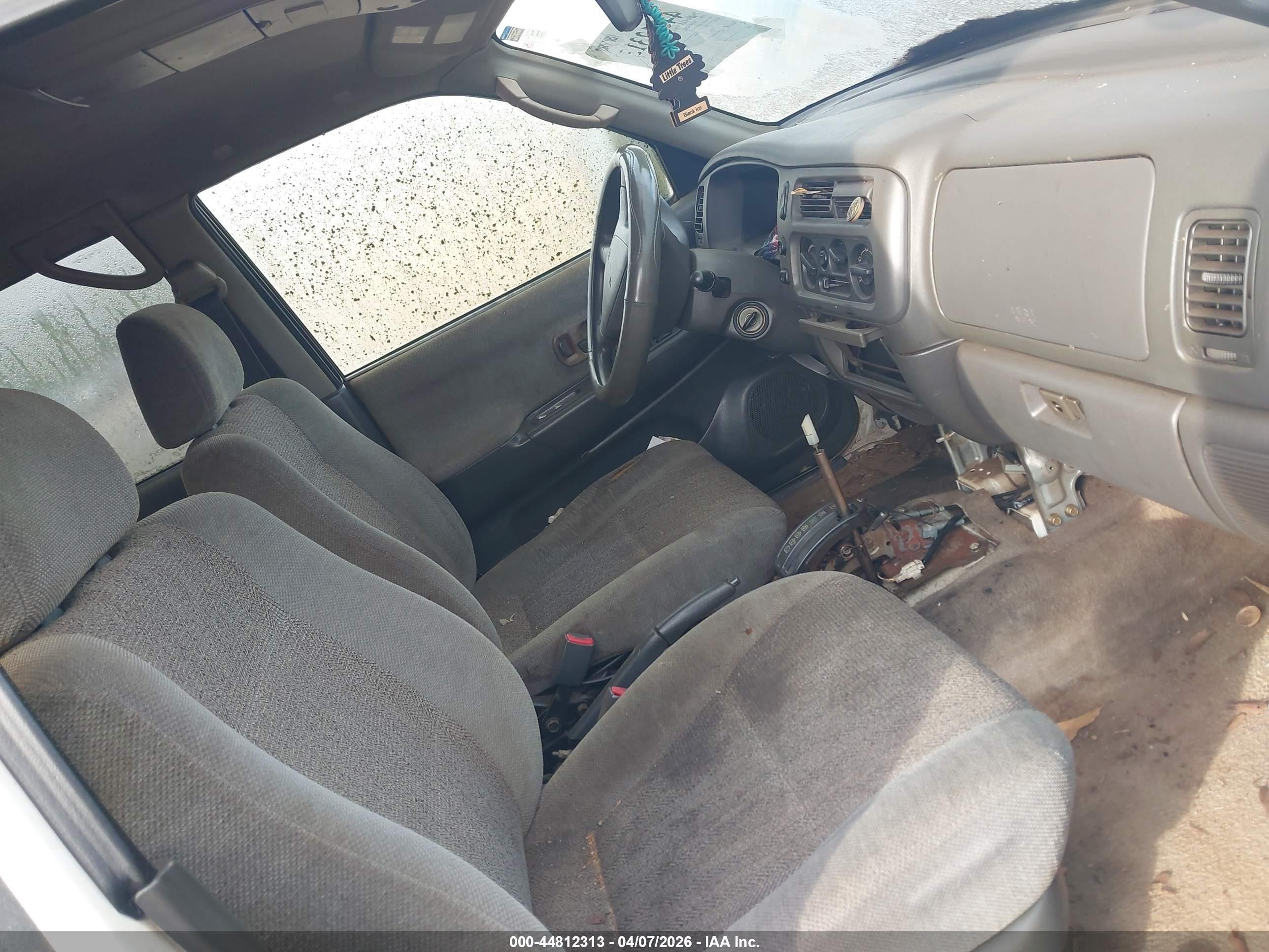 1999 Mitsubishi Montero Sport Ls/xls White vin: JA4LS31H0XP035517