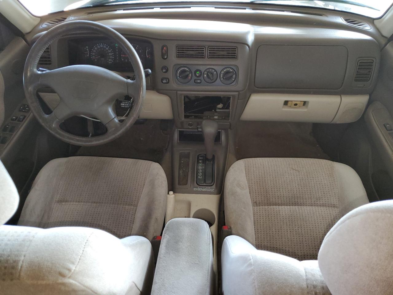 2000 Mitsubishi Montero Sport Ls White vin: JA4LS31H2YP808098