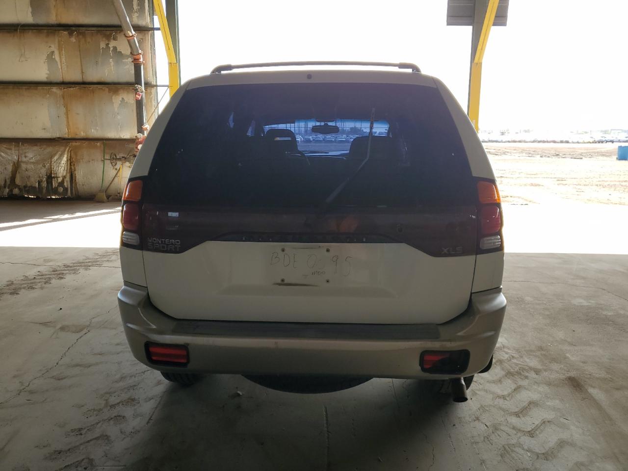 2000 Mitsubishi Montero Sport Ls White vin: JA4LS31H2YP808098