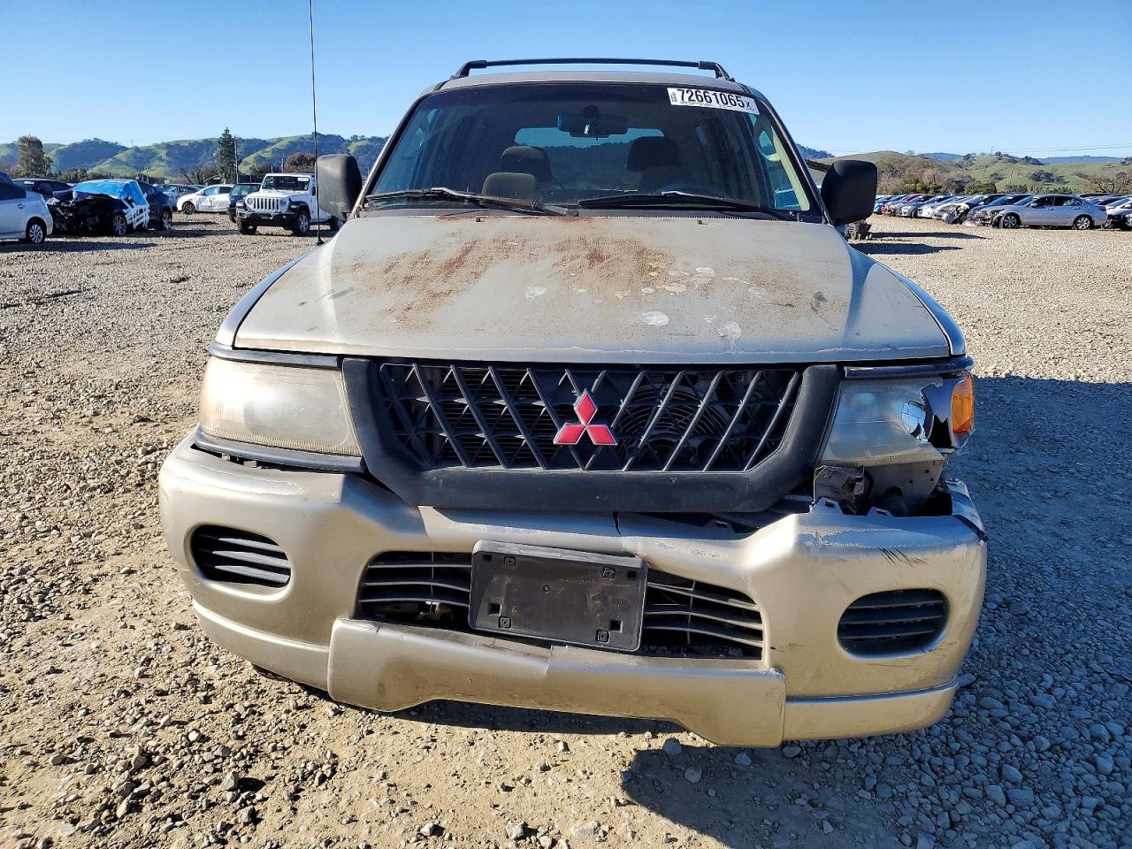2000 Mitsubishi Montero Sport Ls Beige vin: JA4LS31H3YP022679