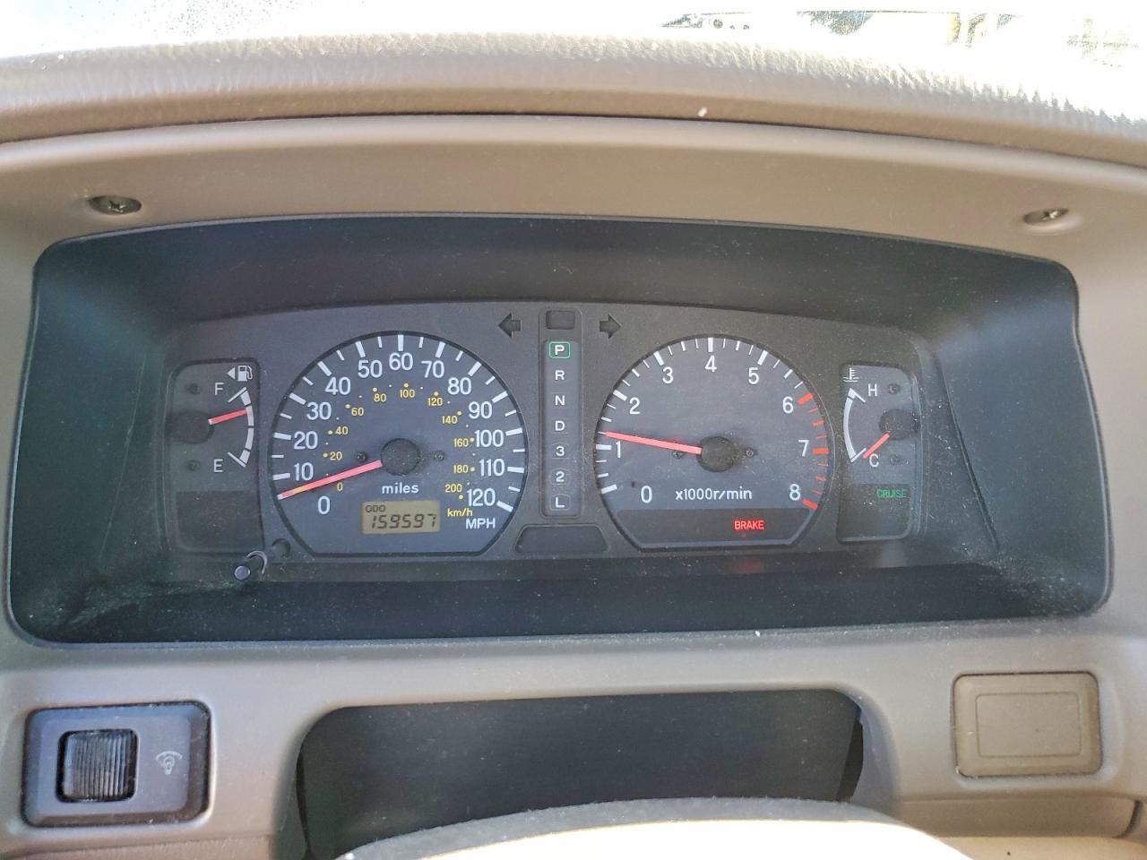 2000 Mitsubishi Montero Sport Ls Beige vin: JA4LS31H3YP022679