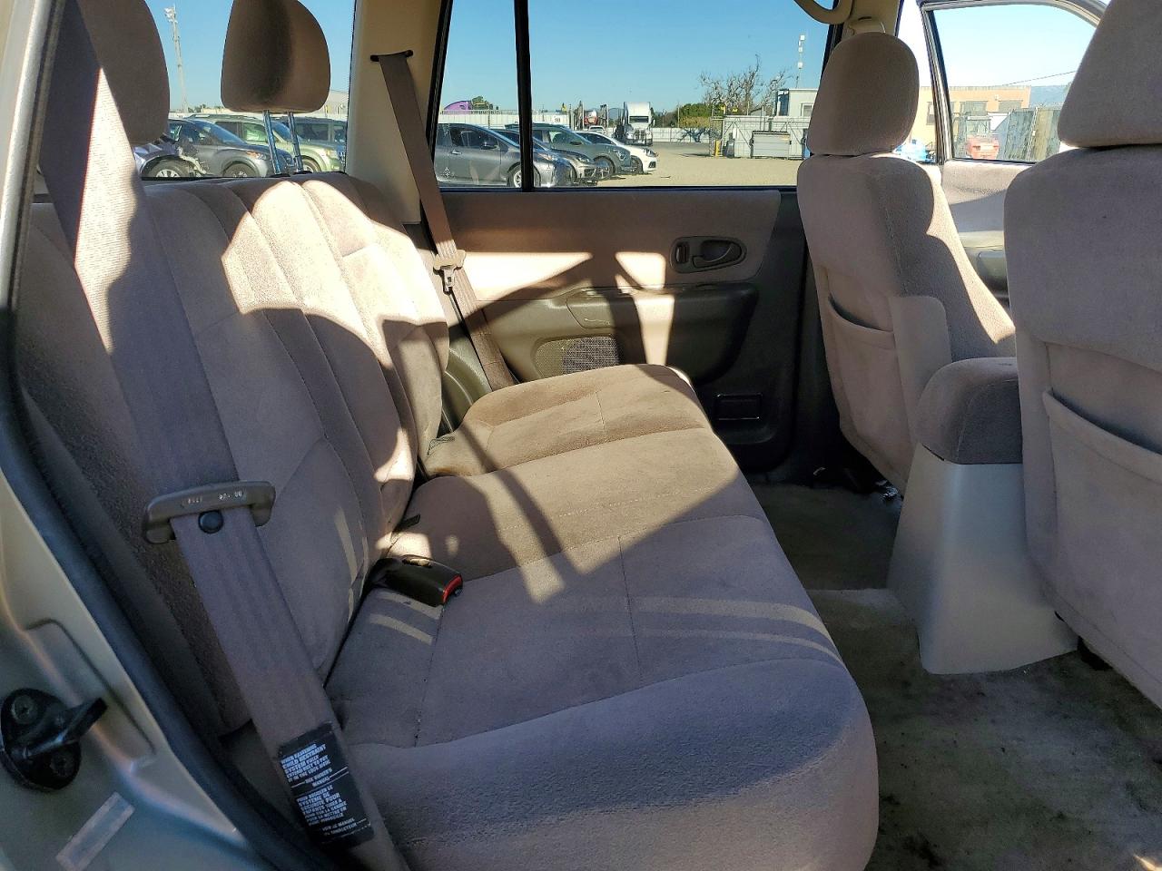 2000 Mitsubishi Montero Sport Ls Beige vin: JA4LS31H3YP022679