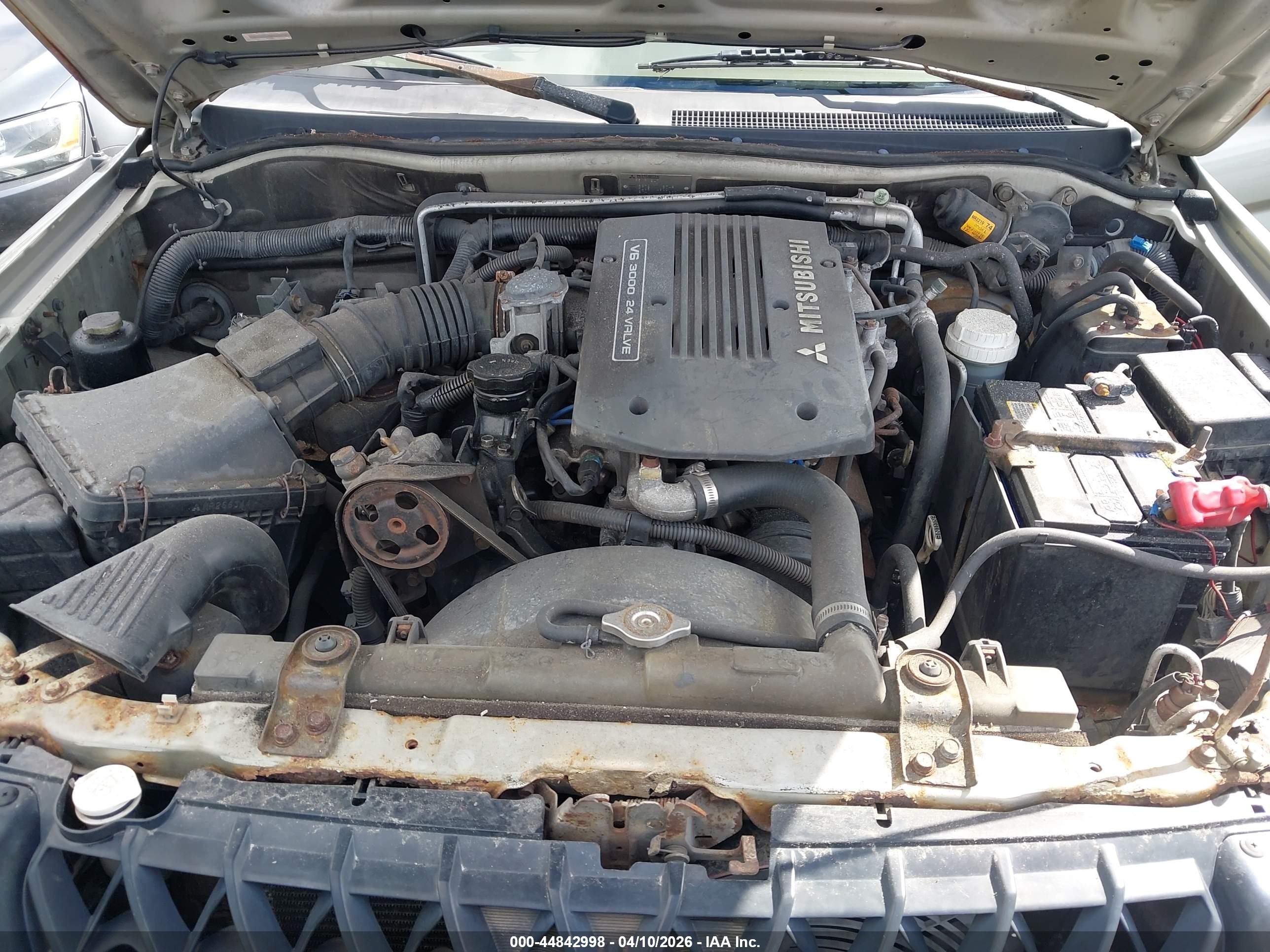 2000 Mitsubishi Montero Sport Ls/xls Brown vin: JA4LS31H4YP814419
