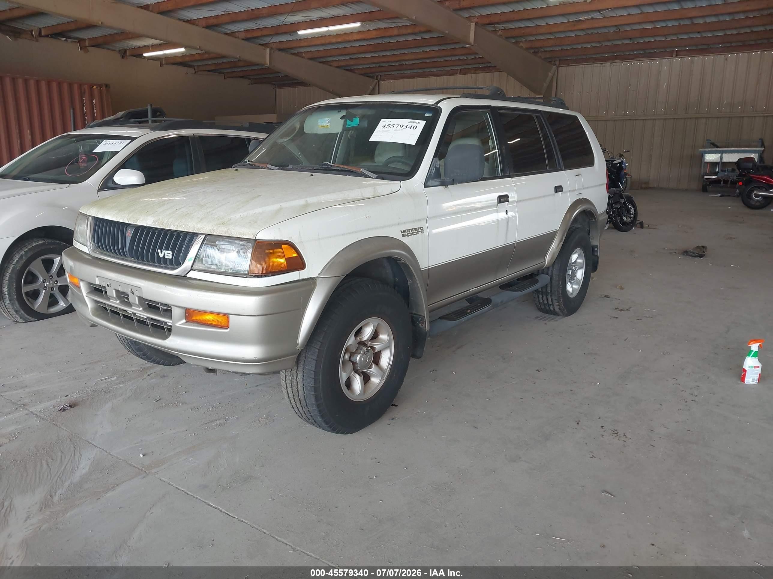 1999 Mitsubishi Montero Sport Ls/xls White vin: JA4LS31H5XP003825