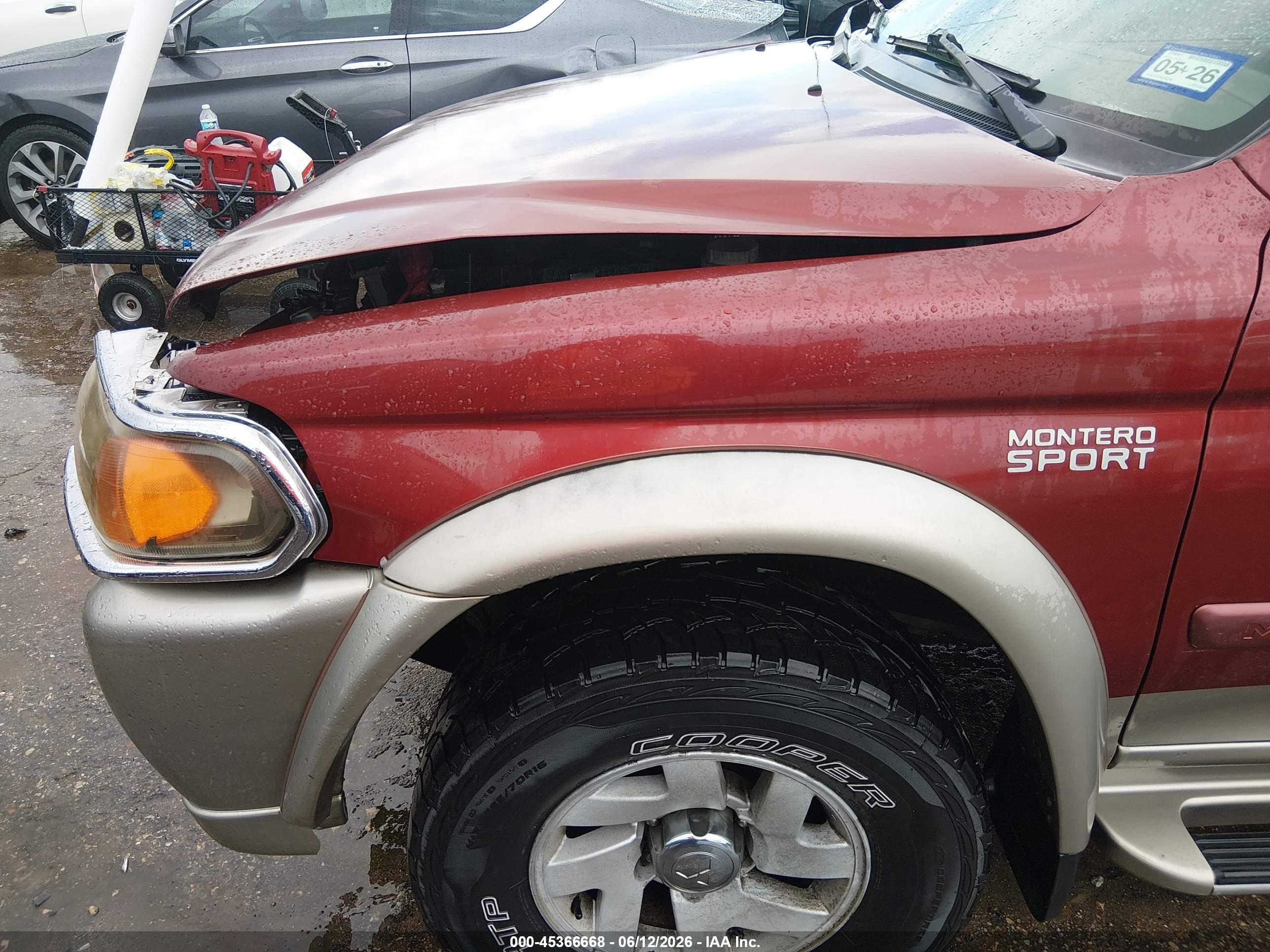 2001 Mitsubishi Montero Sport Xls Maroon vin: JA4LS31H61P053916