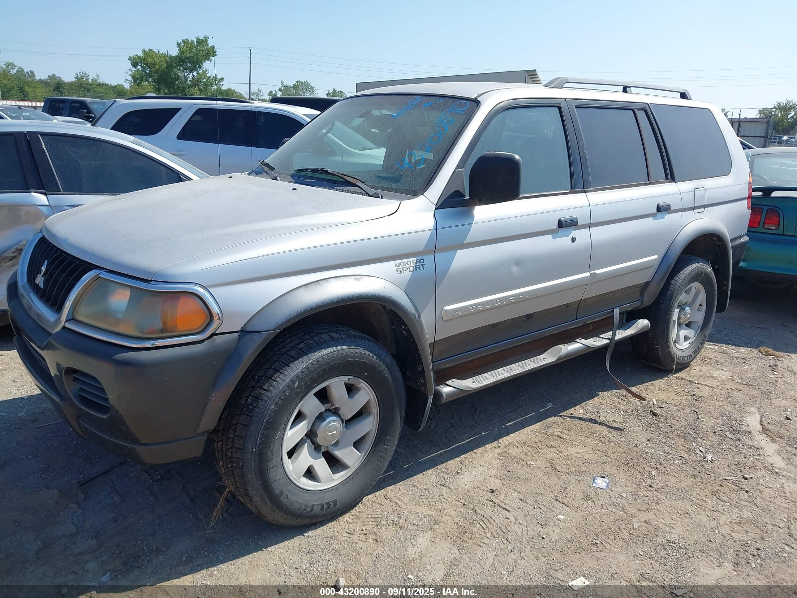 2002 Mitsubishi Montero Sport Xls Black vin: JA4LS31R02J038051