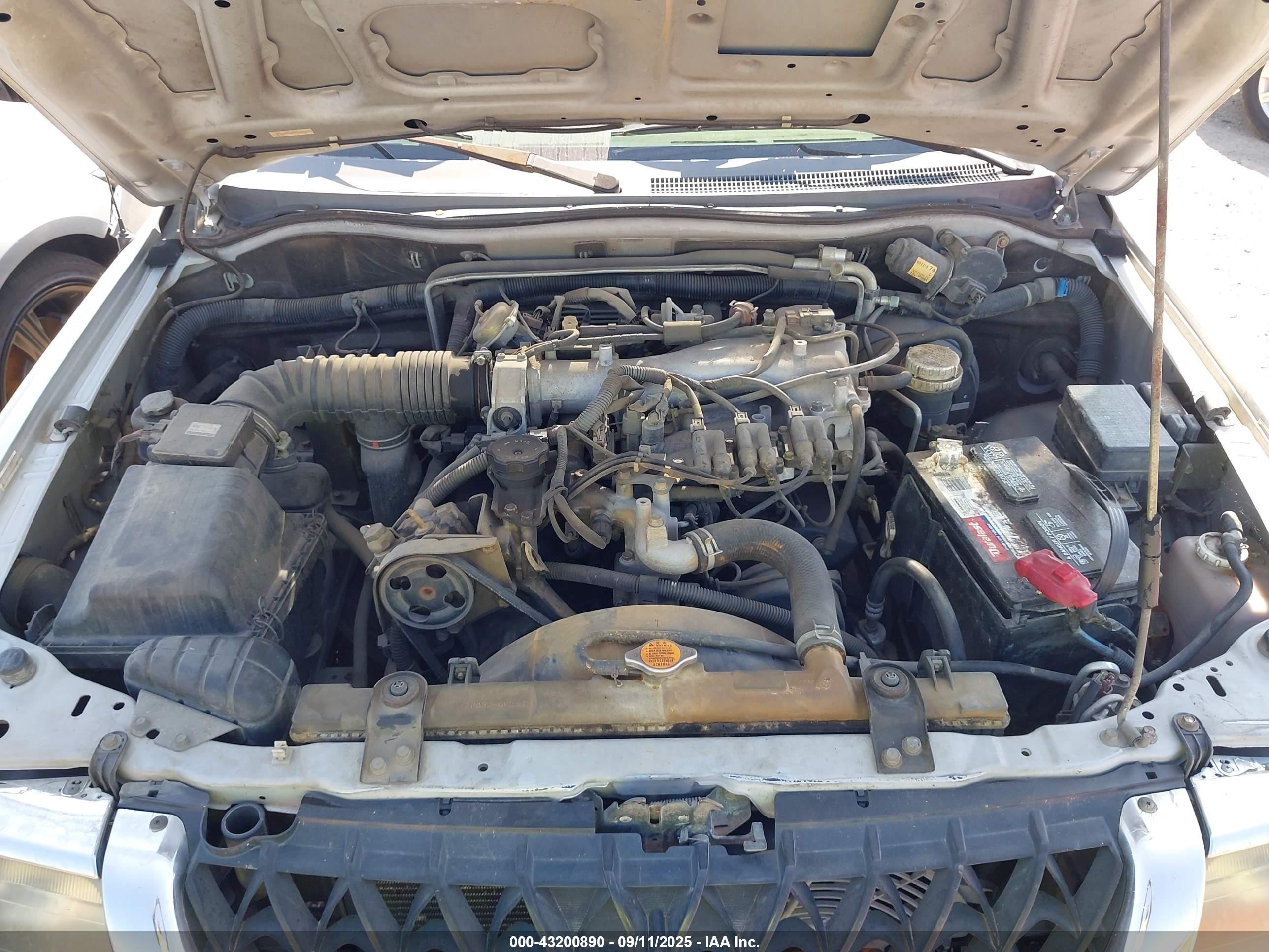 2002 Mitsubishi Montero Sport Xls Black vin: JA4LS31R02J038051