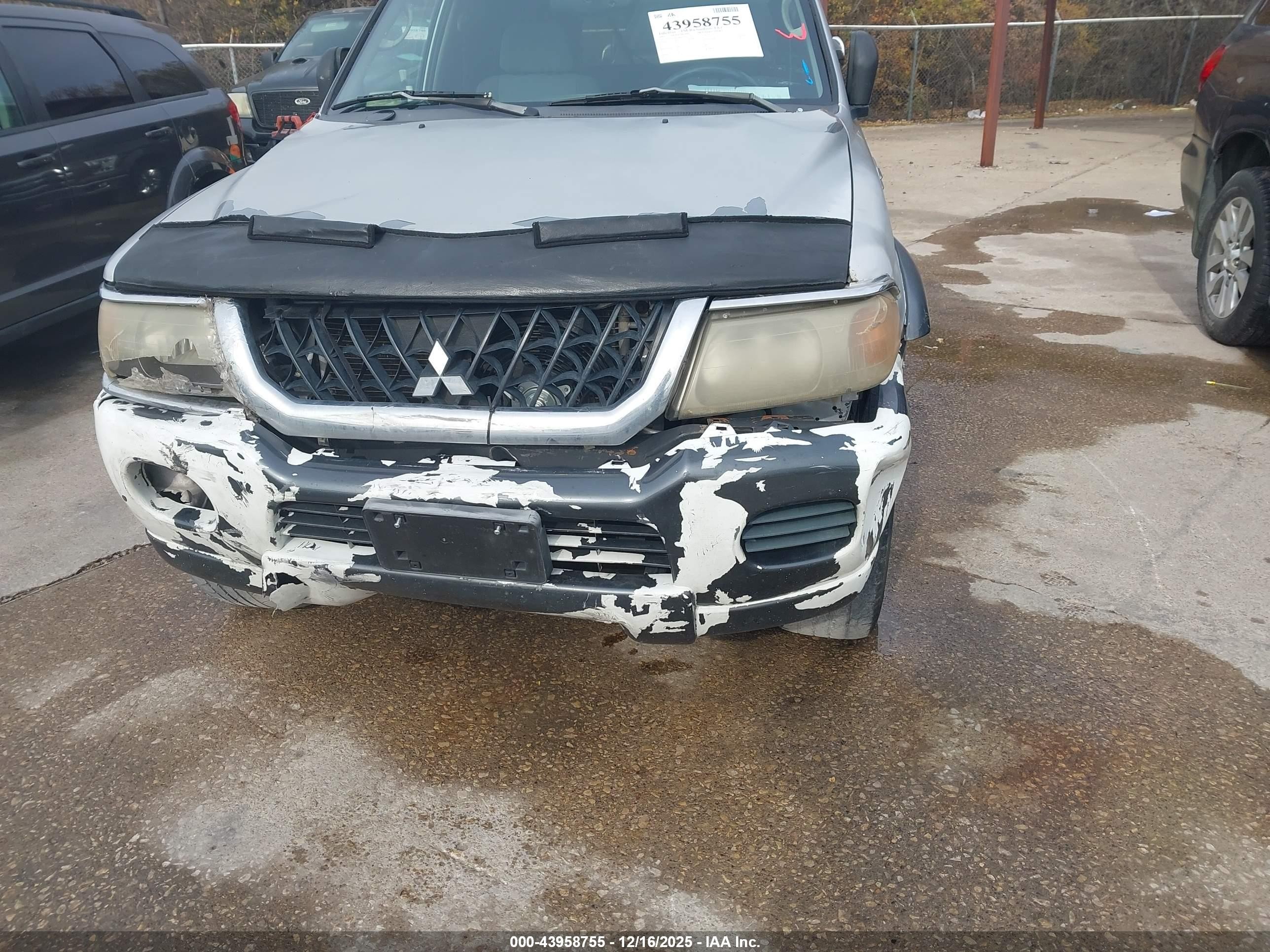 2002 Mitsubishi Montero Sport Xls Silver vin: JA4LS31R12J031321