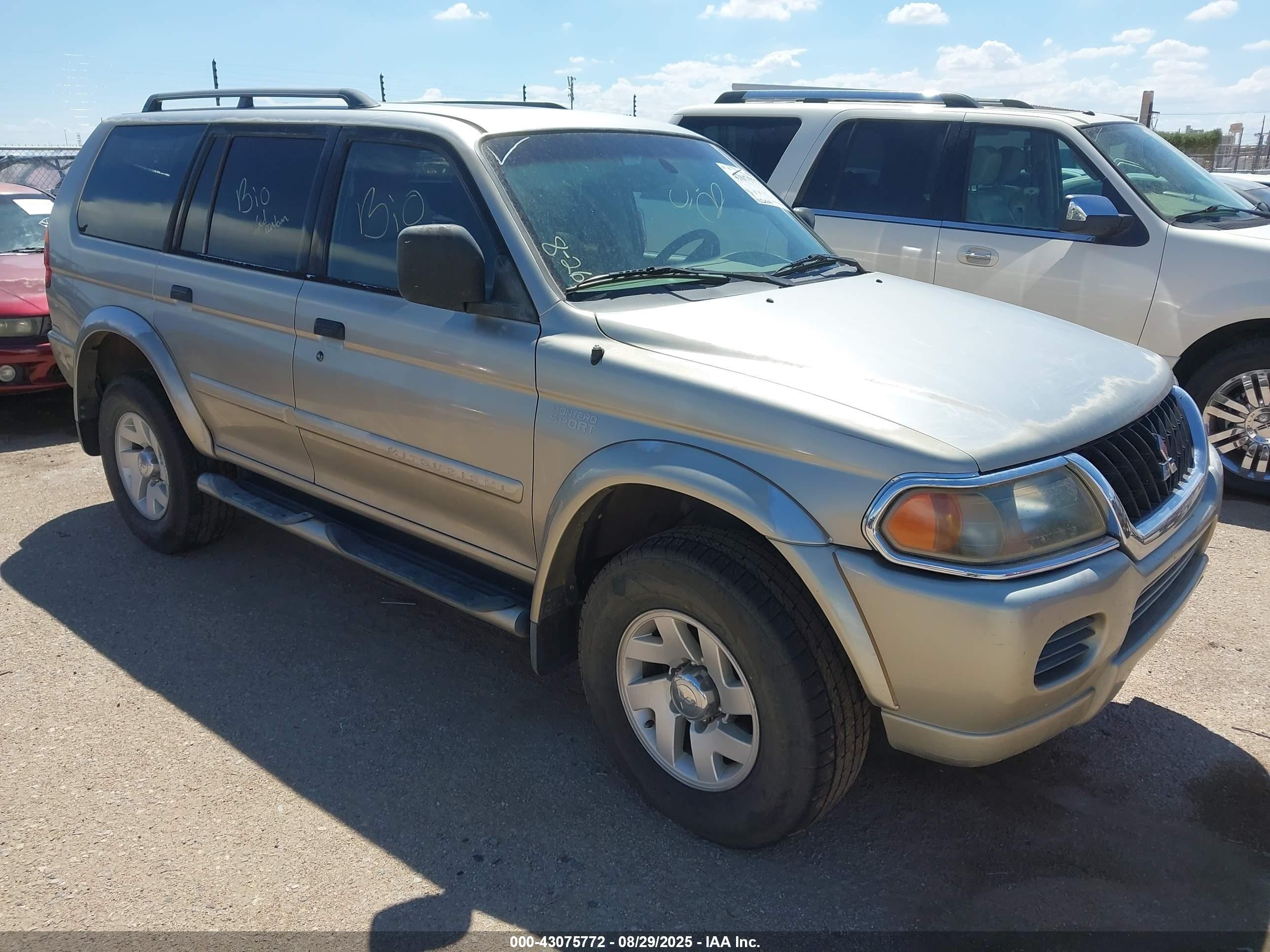 2002 Mitsubishi Montero Sport Xls Золотой vin: JA4LS31R52P002031