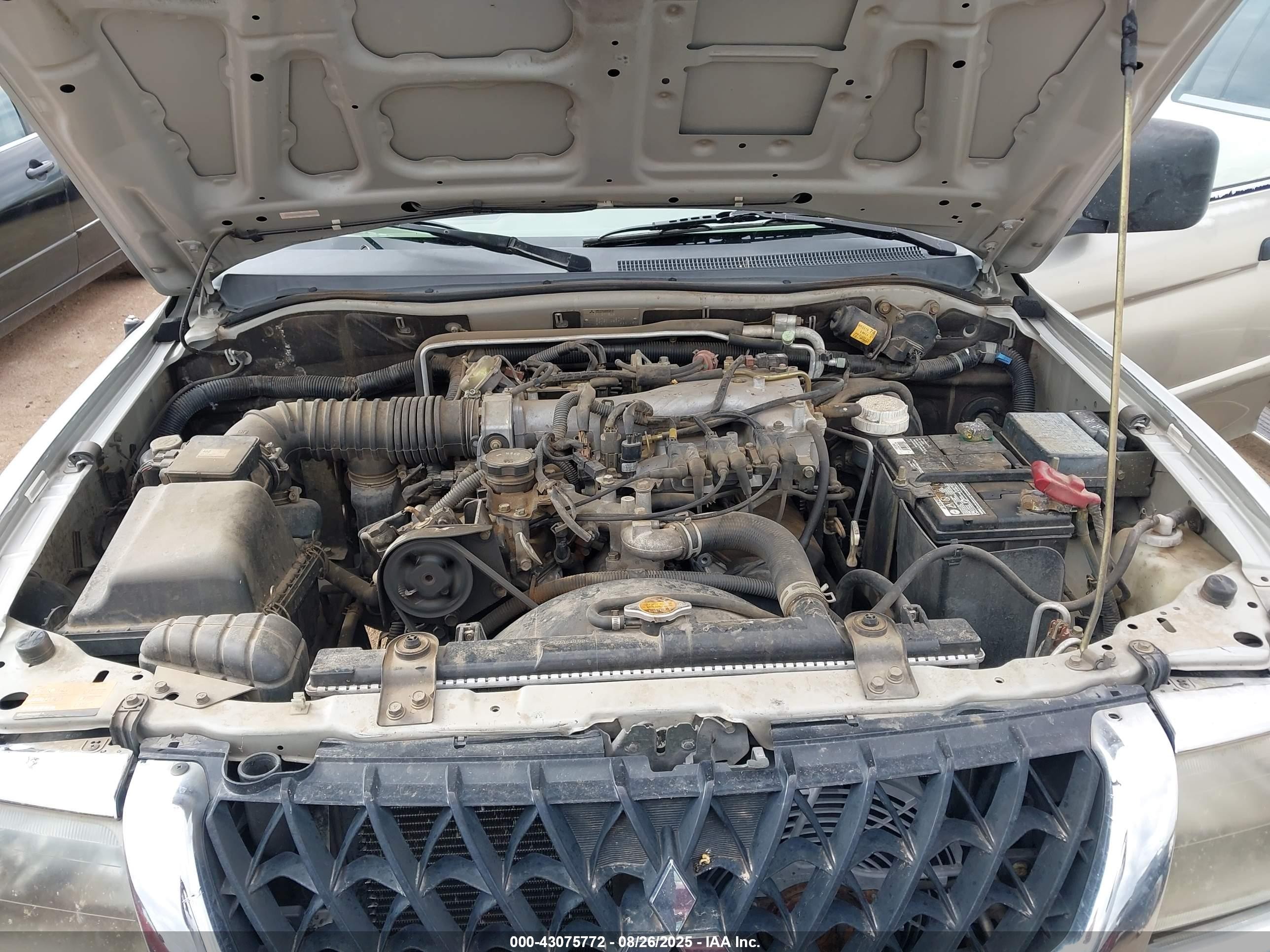 2002 Mitsubishi Montero Sport Xls Золотой vin: JA4LS31R52P002031