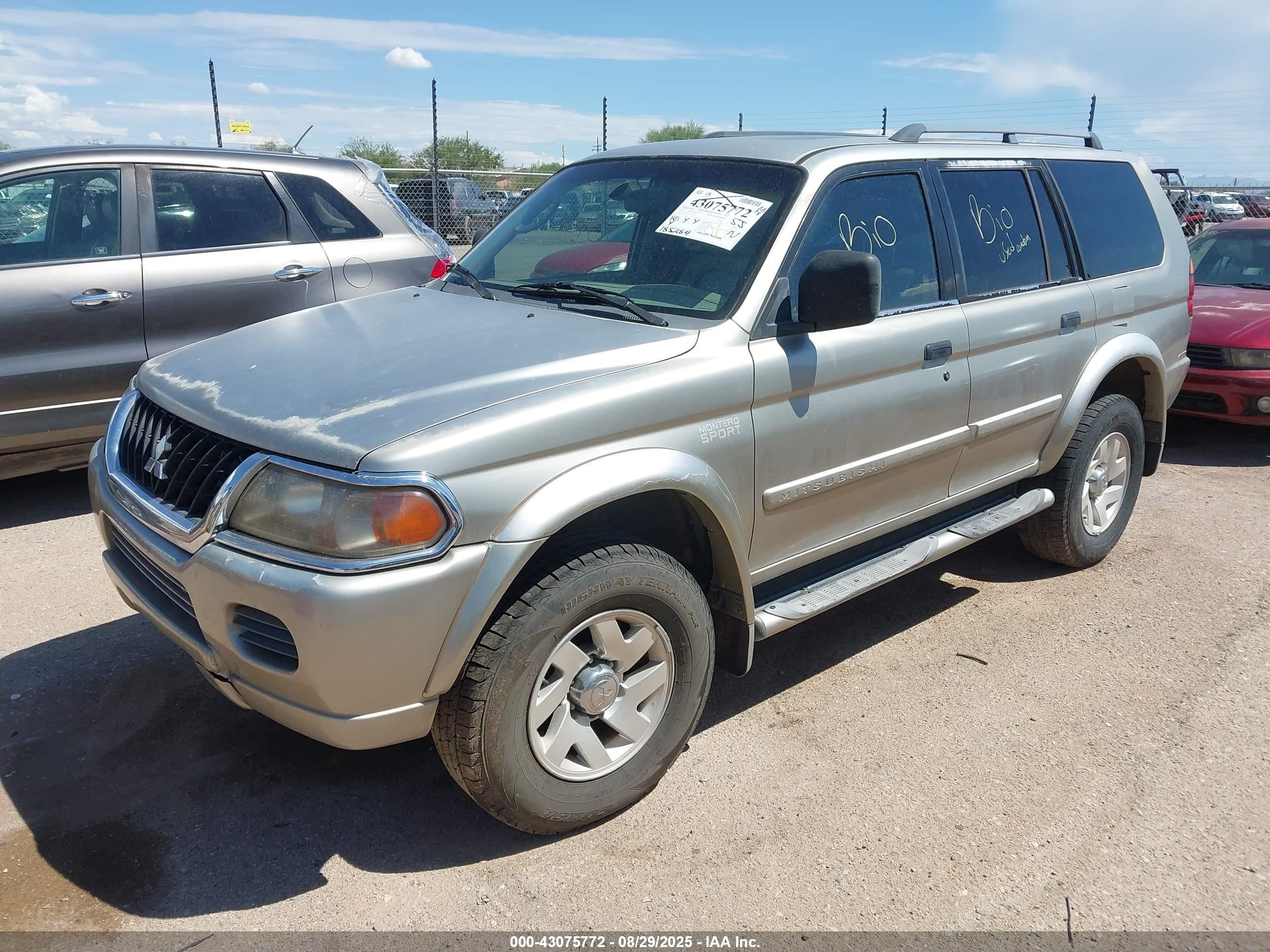 2002 Mitsubishi Montero Sport Xls Золотой vin: JA4LS31R52P002031